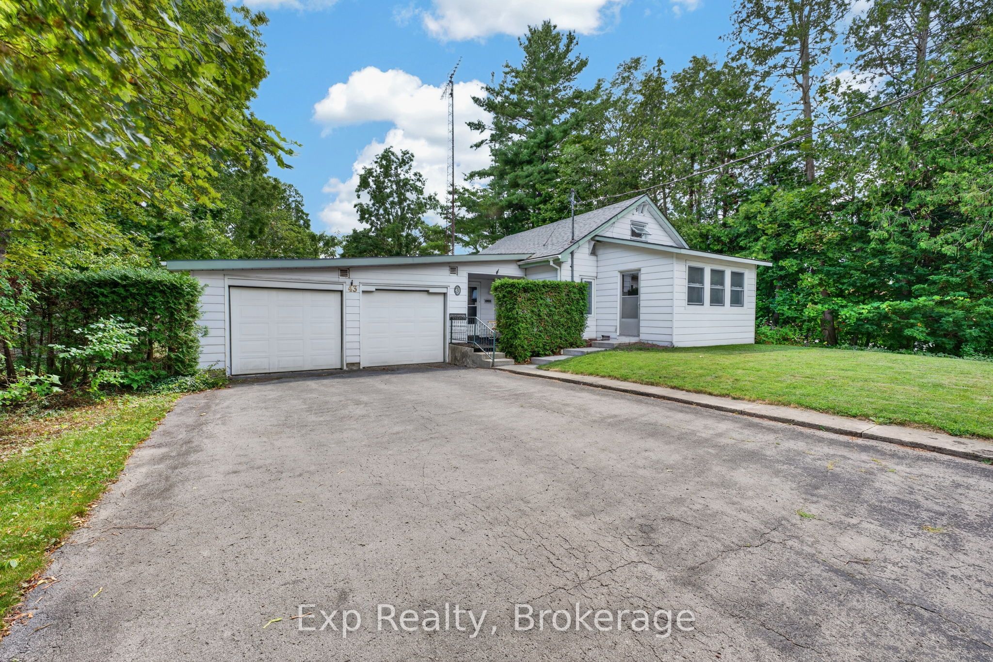 43 Paul Street, Prince Edward County, ON K0K 2T0 photo 2