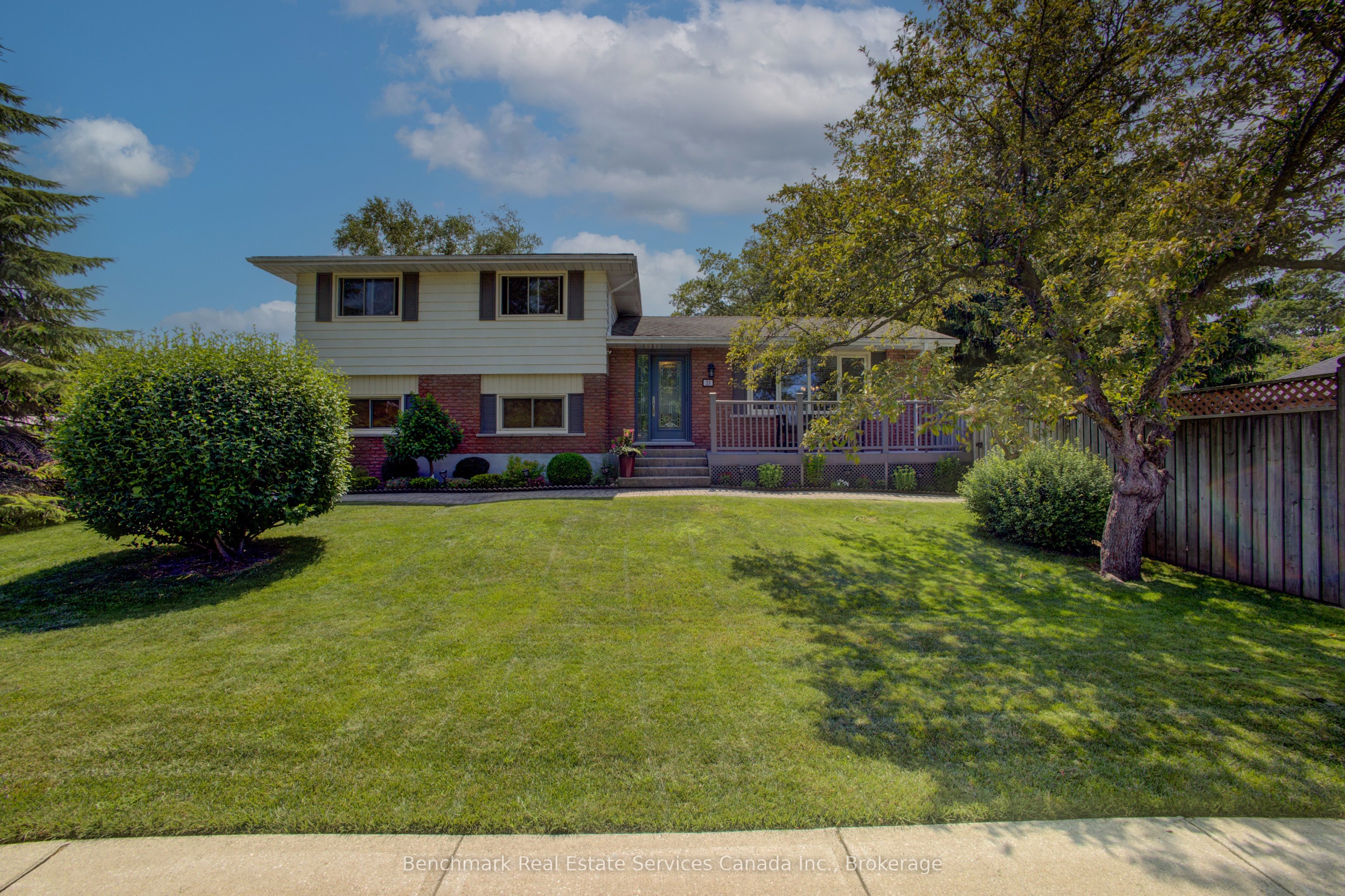 23 Inverness Street S, Kincardine, ON N2Z 1J7
