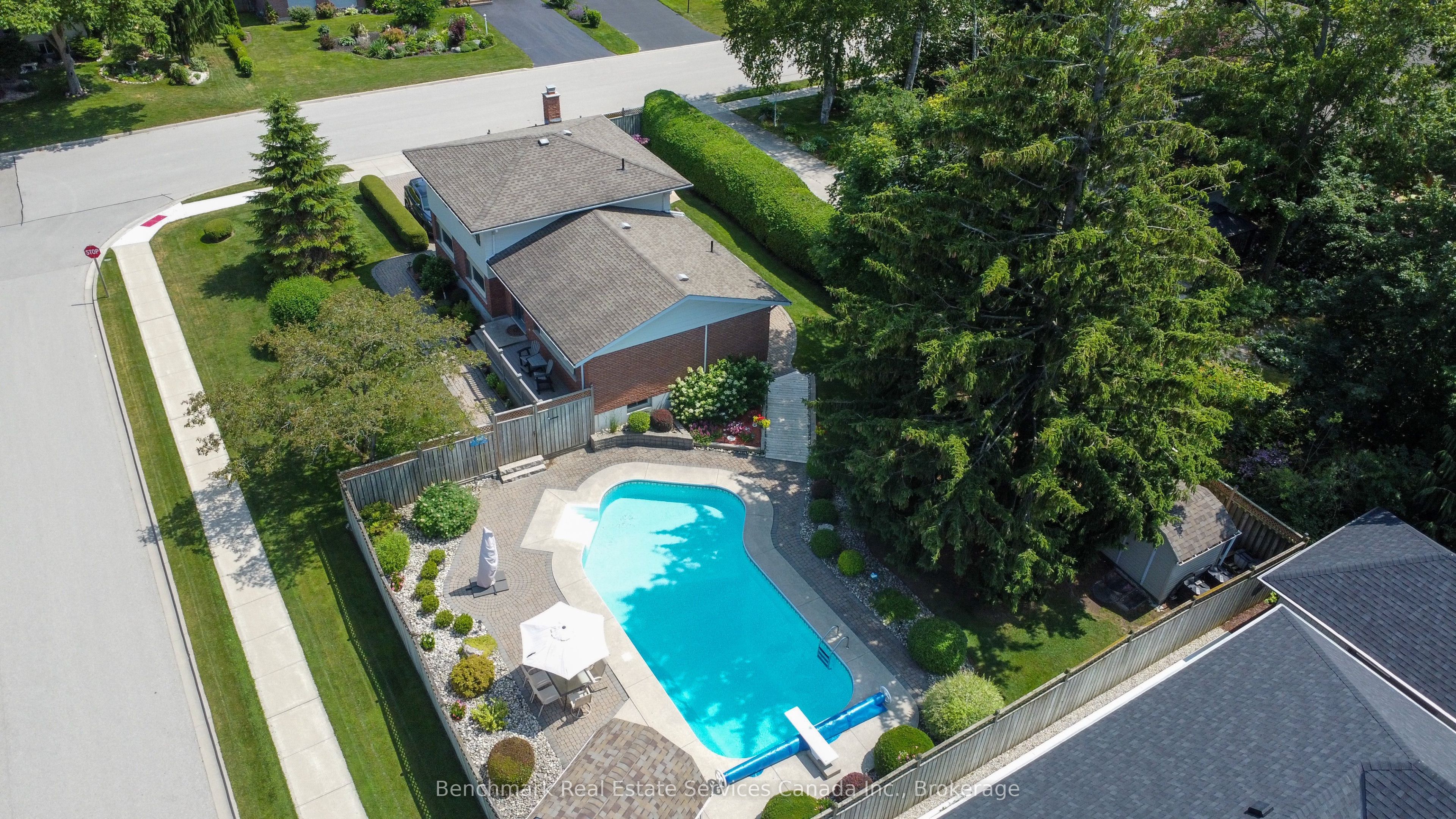 23 Inverness Street S, Kincardine, ON N2Z 1J7 photo 2