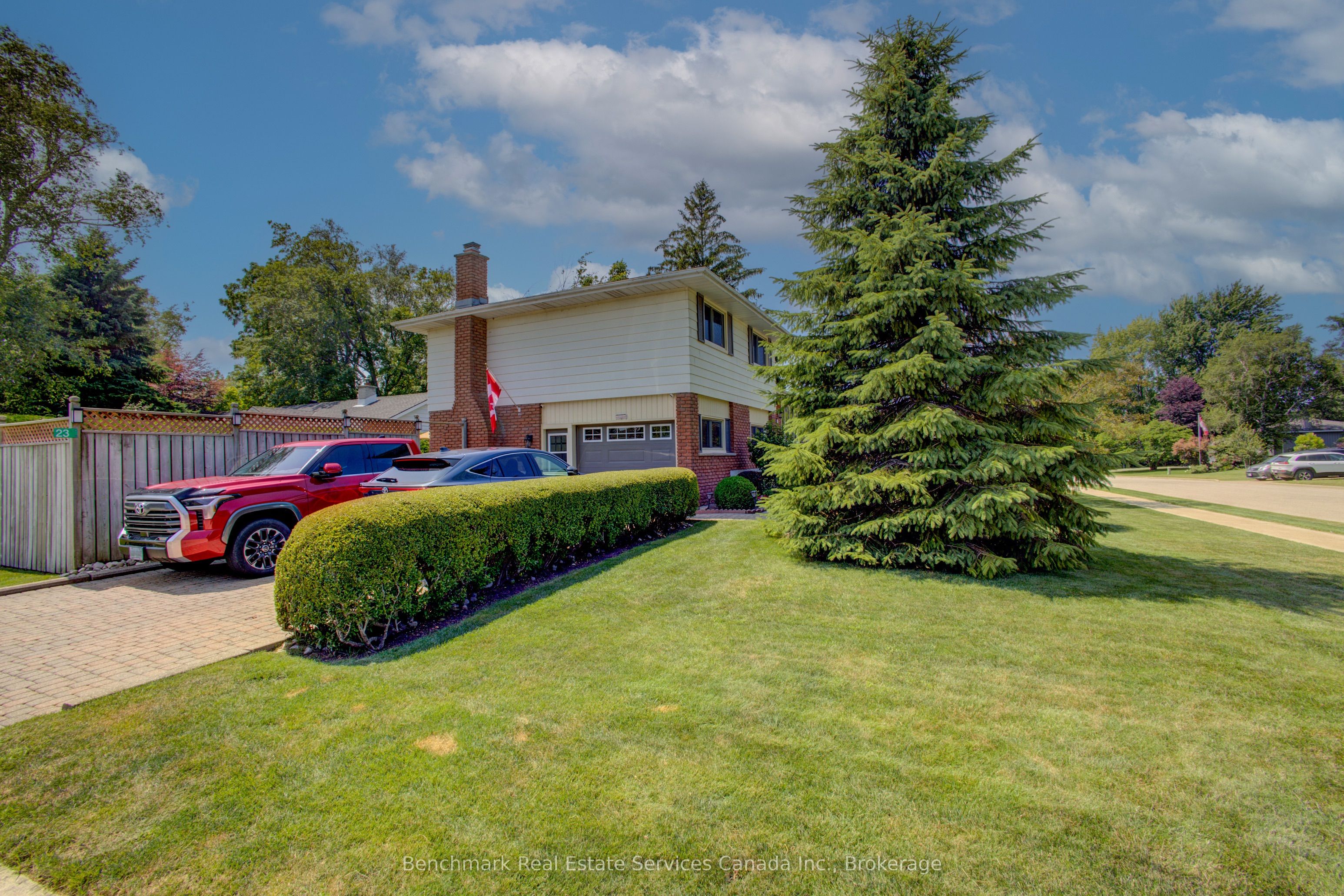23 Inverness Street S, Kincardine, ON N2Z 1J7 photo 3