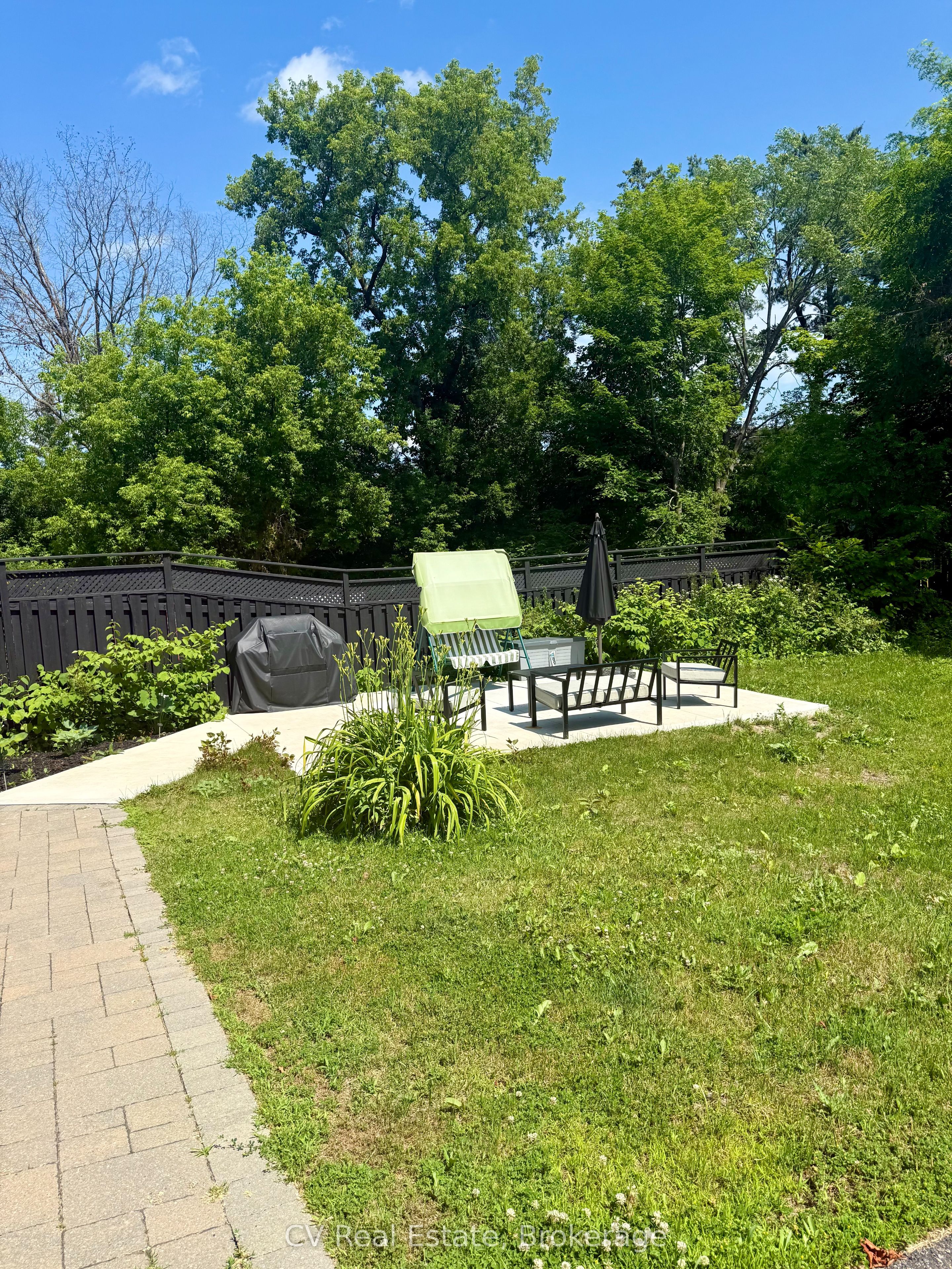 2 Mahaffy Court 151, Bracebridge, ON P1L 2A6 photo 3