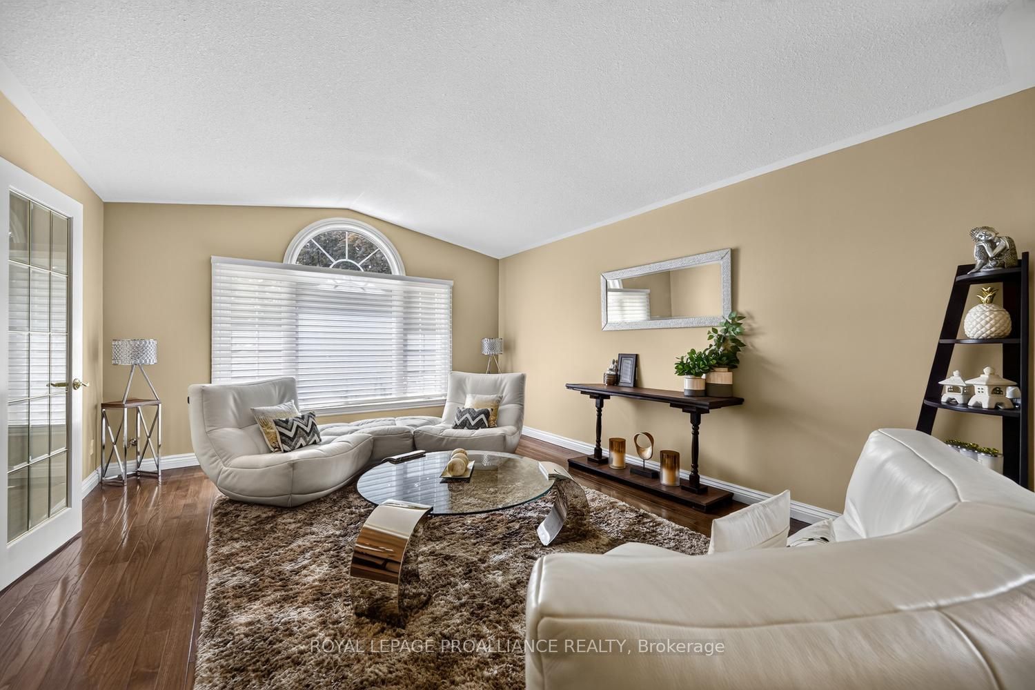 1099 Bridlewood Drive, Brockville, ON K6V 7G2 photo 4