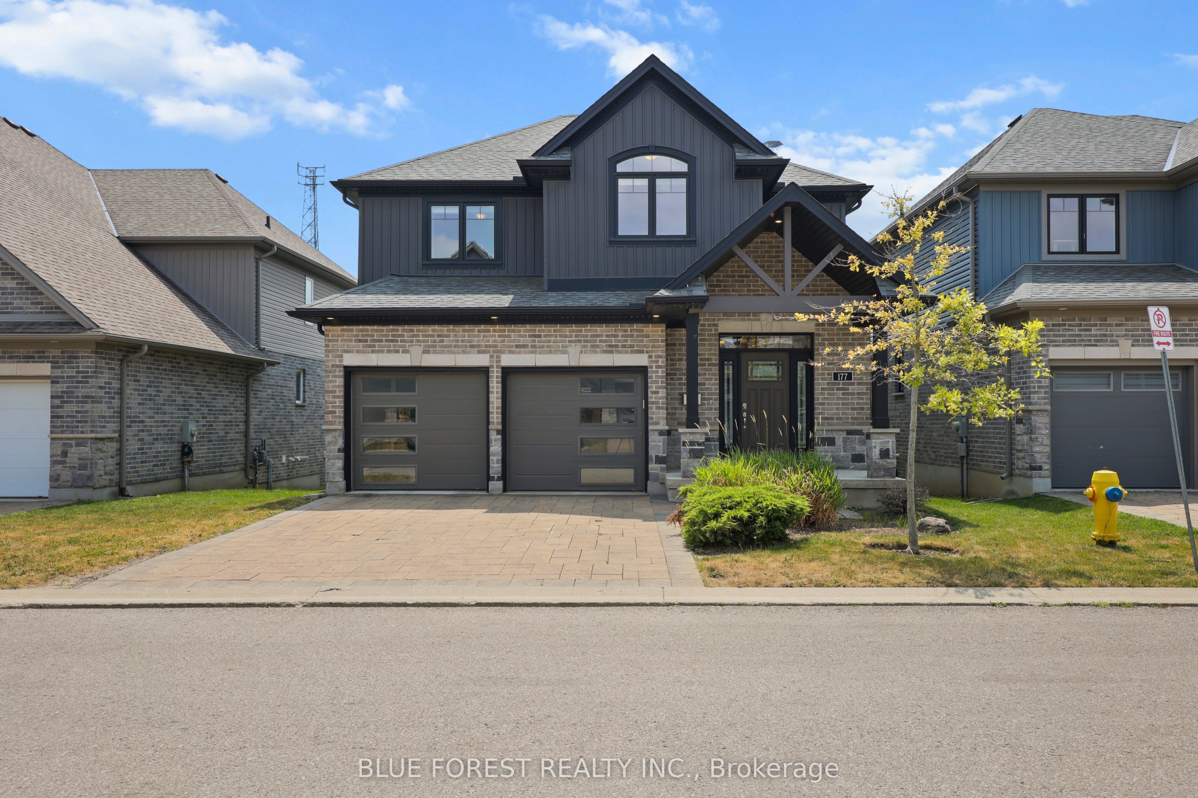 1061 Eagletrace Drive 177, London North, ON N6G 0T3