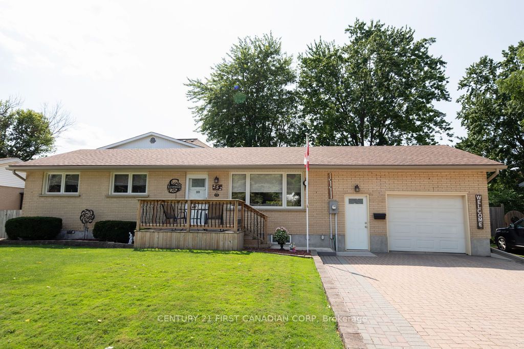 252 Rapley Street, Strathroy-Caradoc, ON N7G 3E6 photo 3