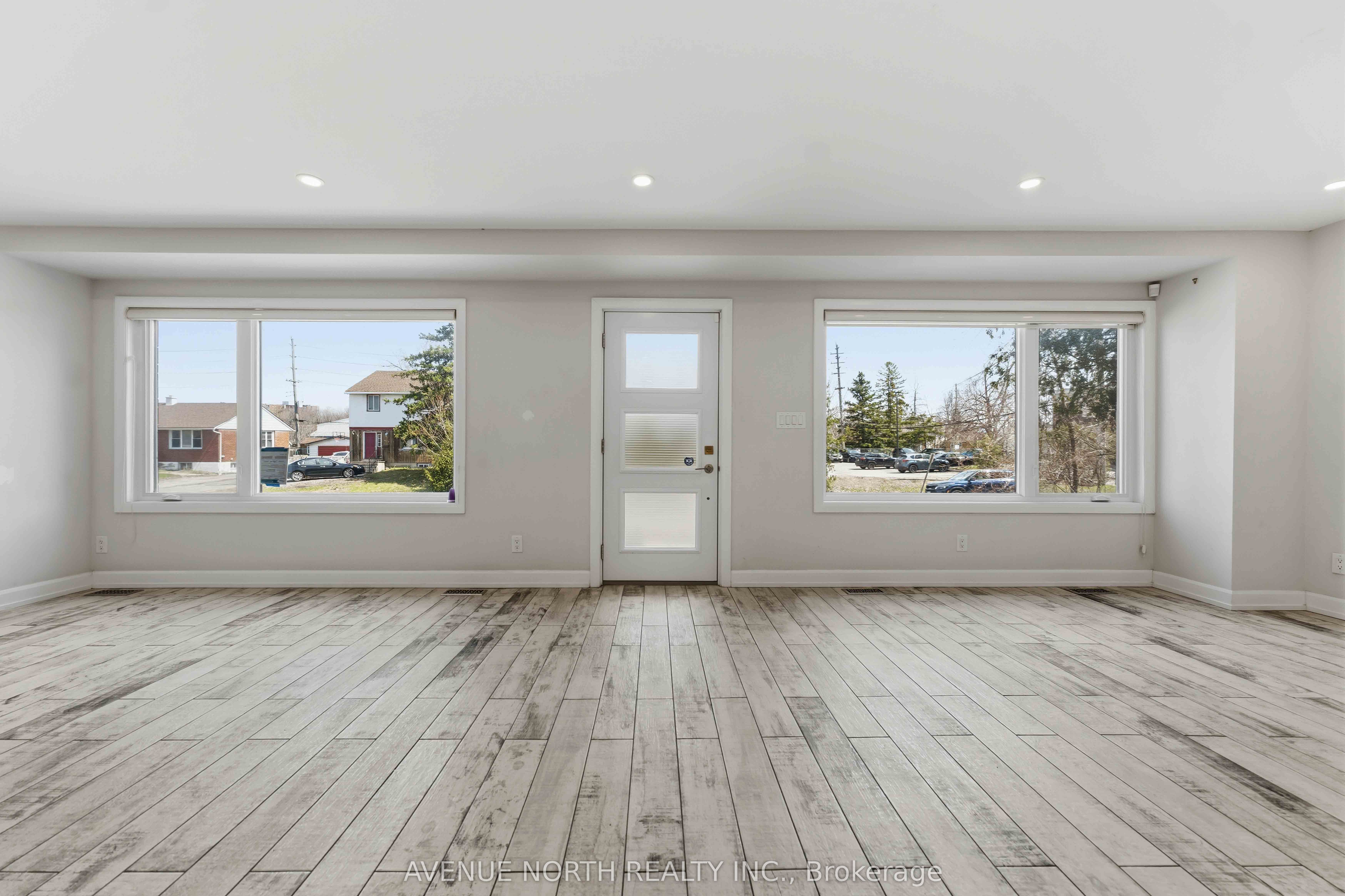2676 Ayers Avenue, Hunt Club - South Keys and Area, ON K1V 7W8 photo 3