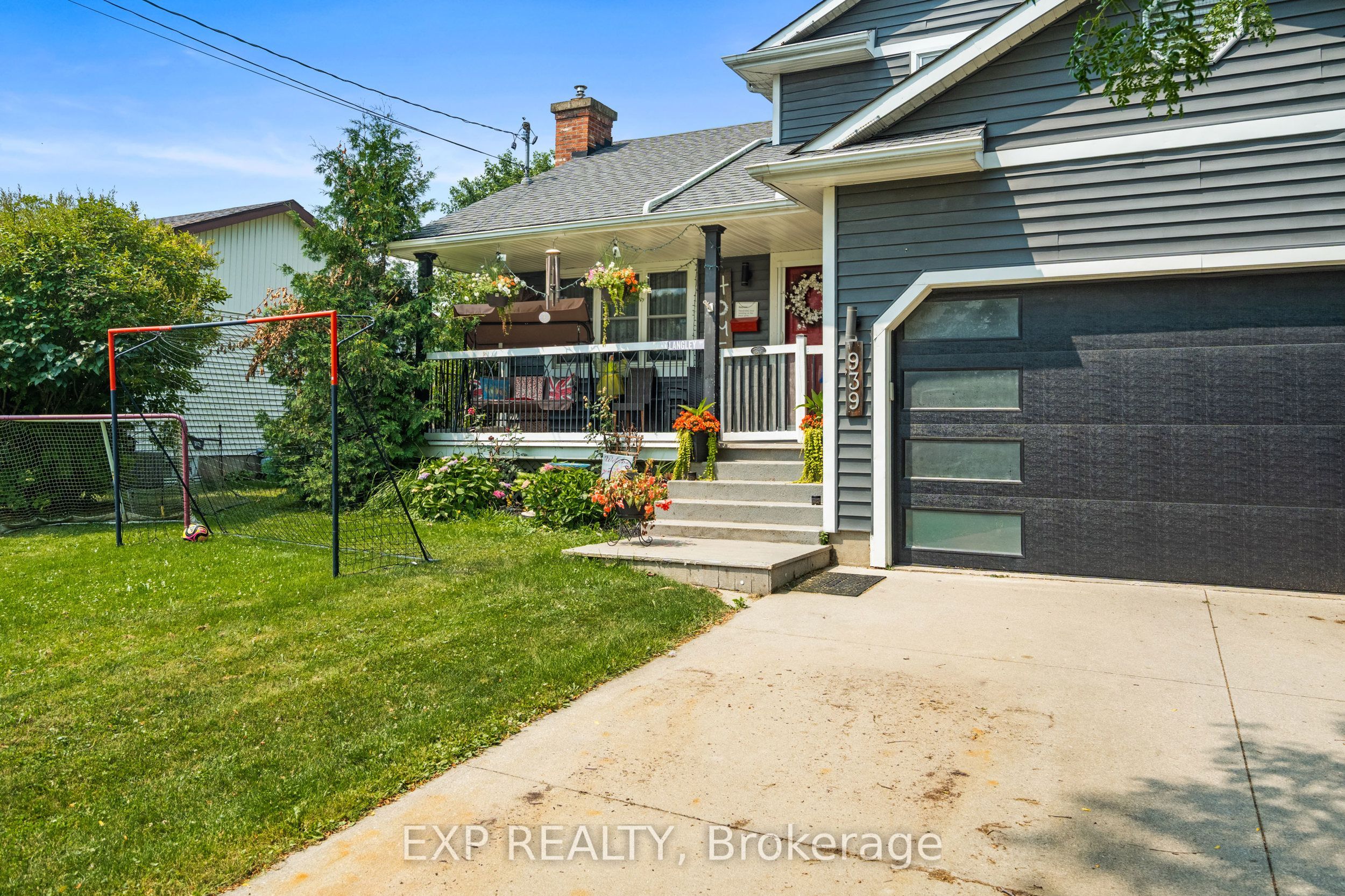 939 DAYTONA Drive, Fort Erie, ON L2A 4Z7 photo 4
