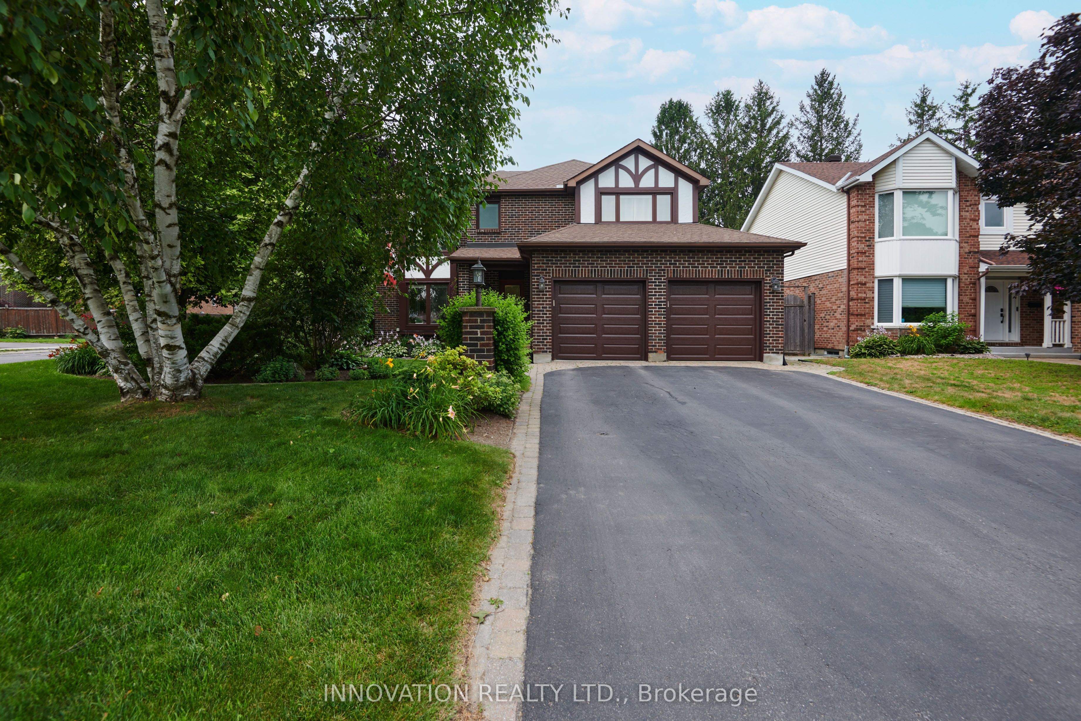 27 Cullen Court, South of Baseline to Knoxdale, ON K2G 4Z3