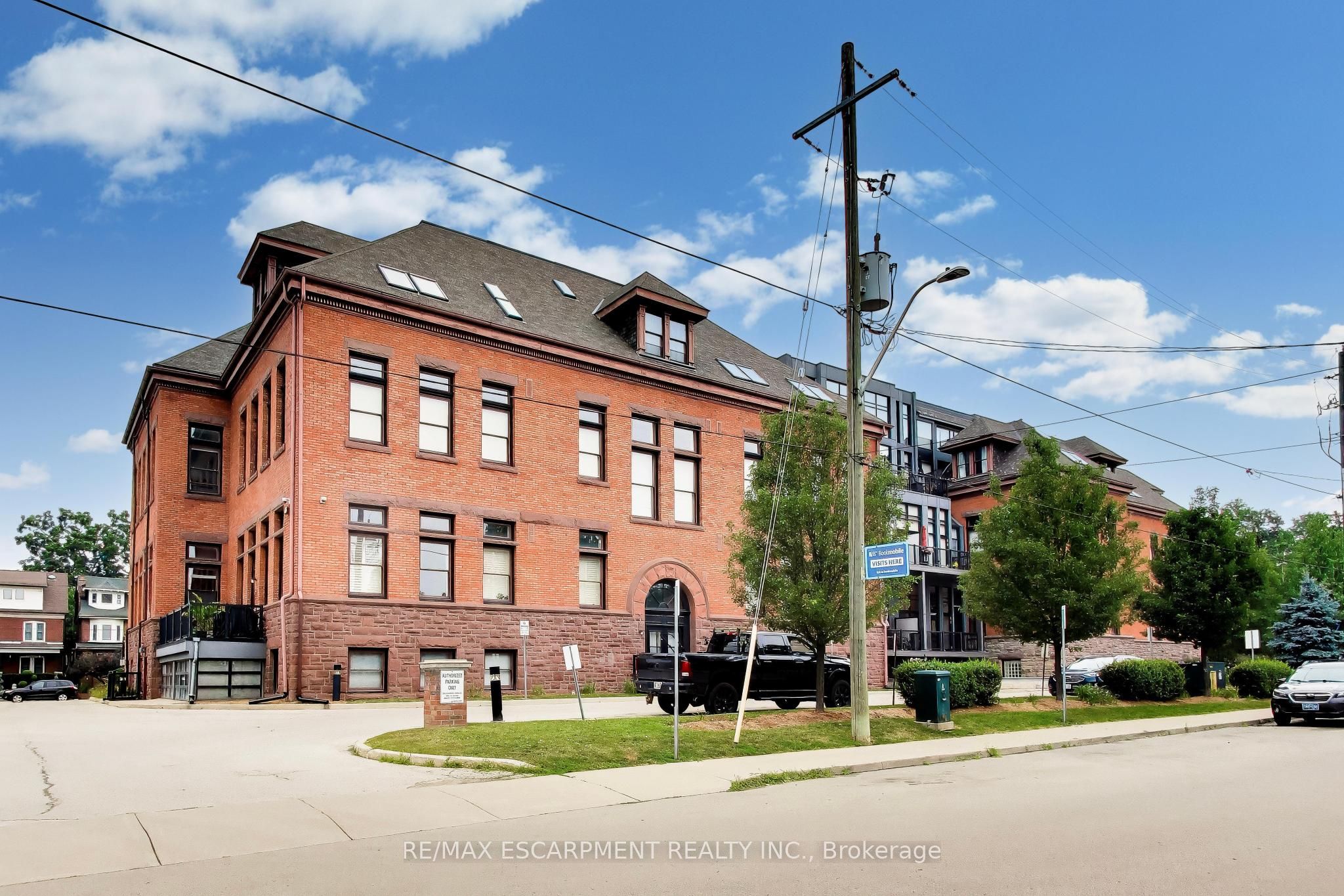 200 Stinson Street Unit #207, Hamilton, ON L8N 4J5 photo 3