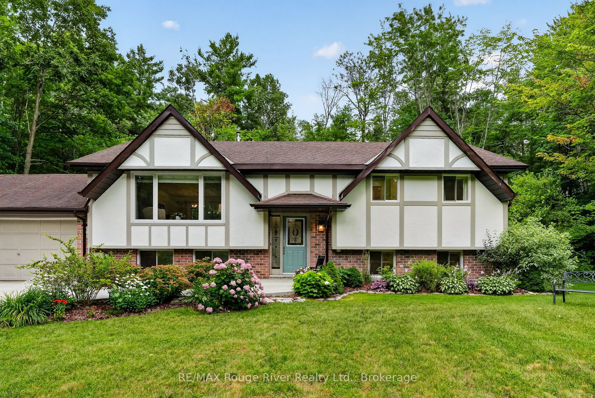 221 COLONIAL Drive, Quinte West, ON K8V 5P4 photo 3