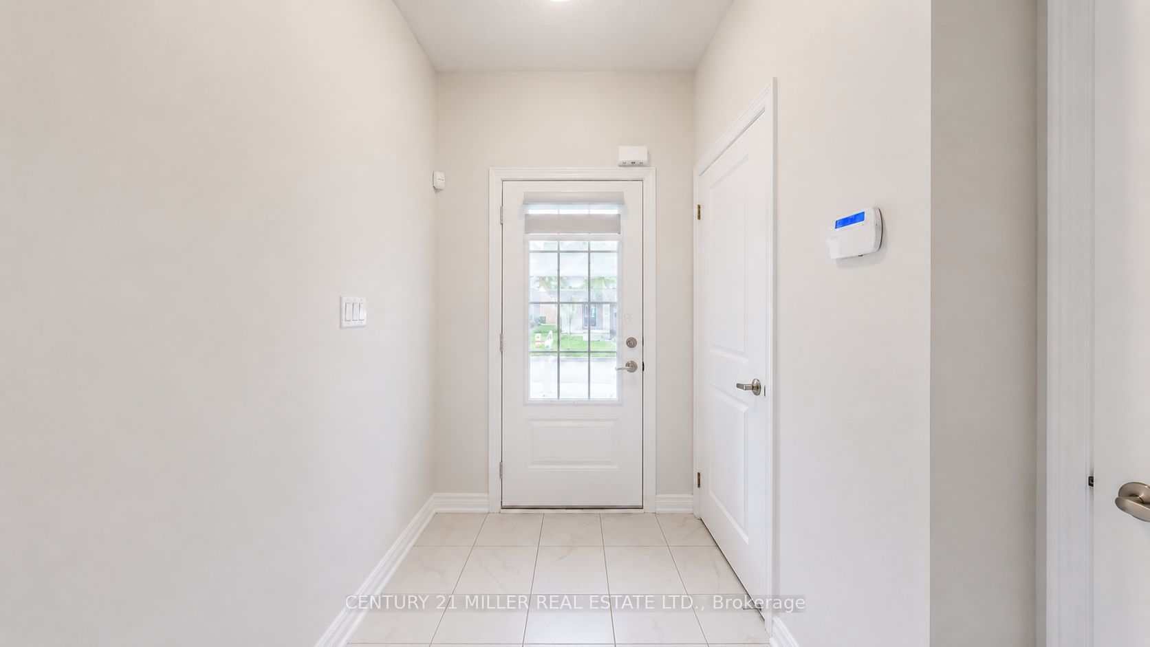 10 Linden Park Lane, Hamilton, ON L9A 1Y1 photo 2