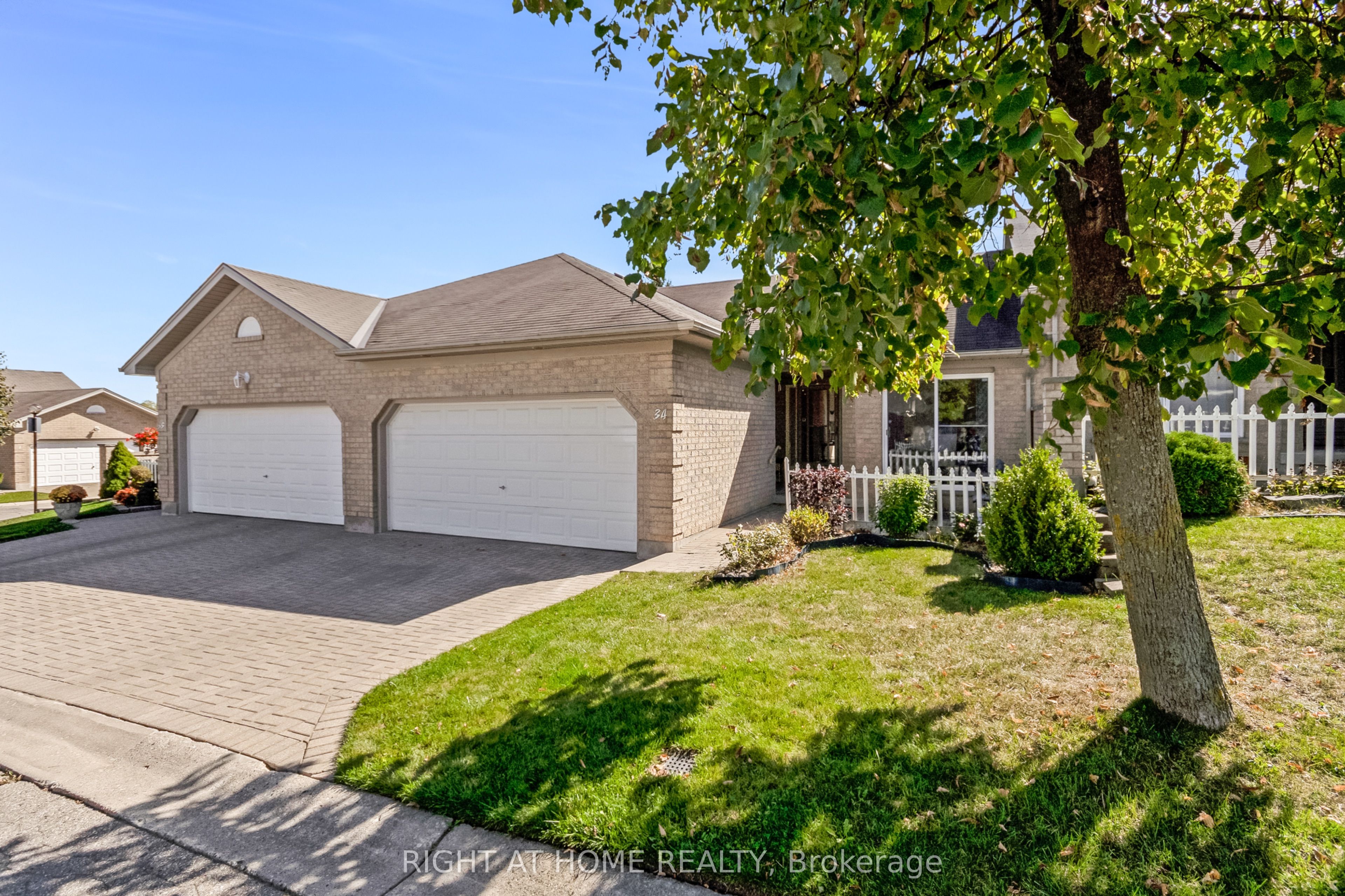 861 Shelborne Street 34, London South, ON N5Z 5C5