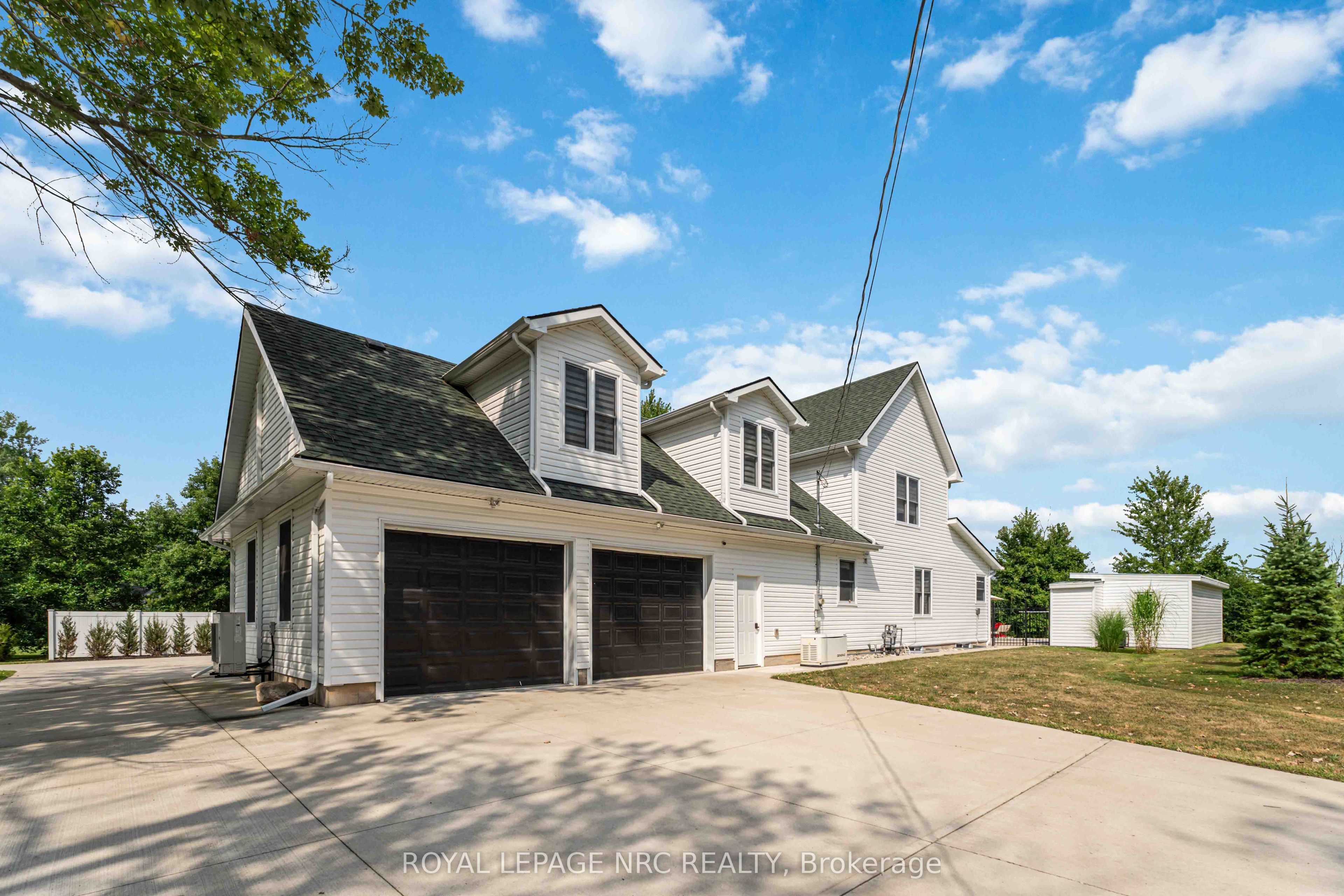 124 Holloway Bay Road, Fort Erie, ON L0S 1R0 photo 2
