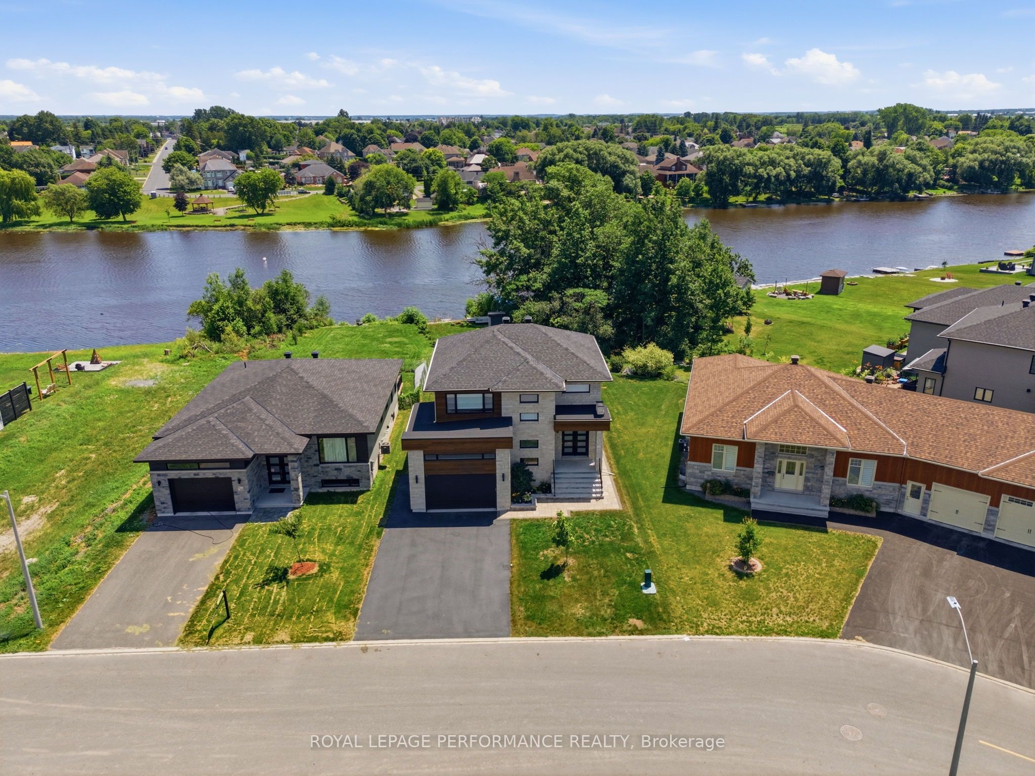 504 Barrage Street, Casselman, ON K0A 1M0