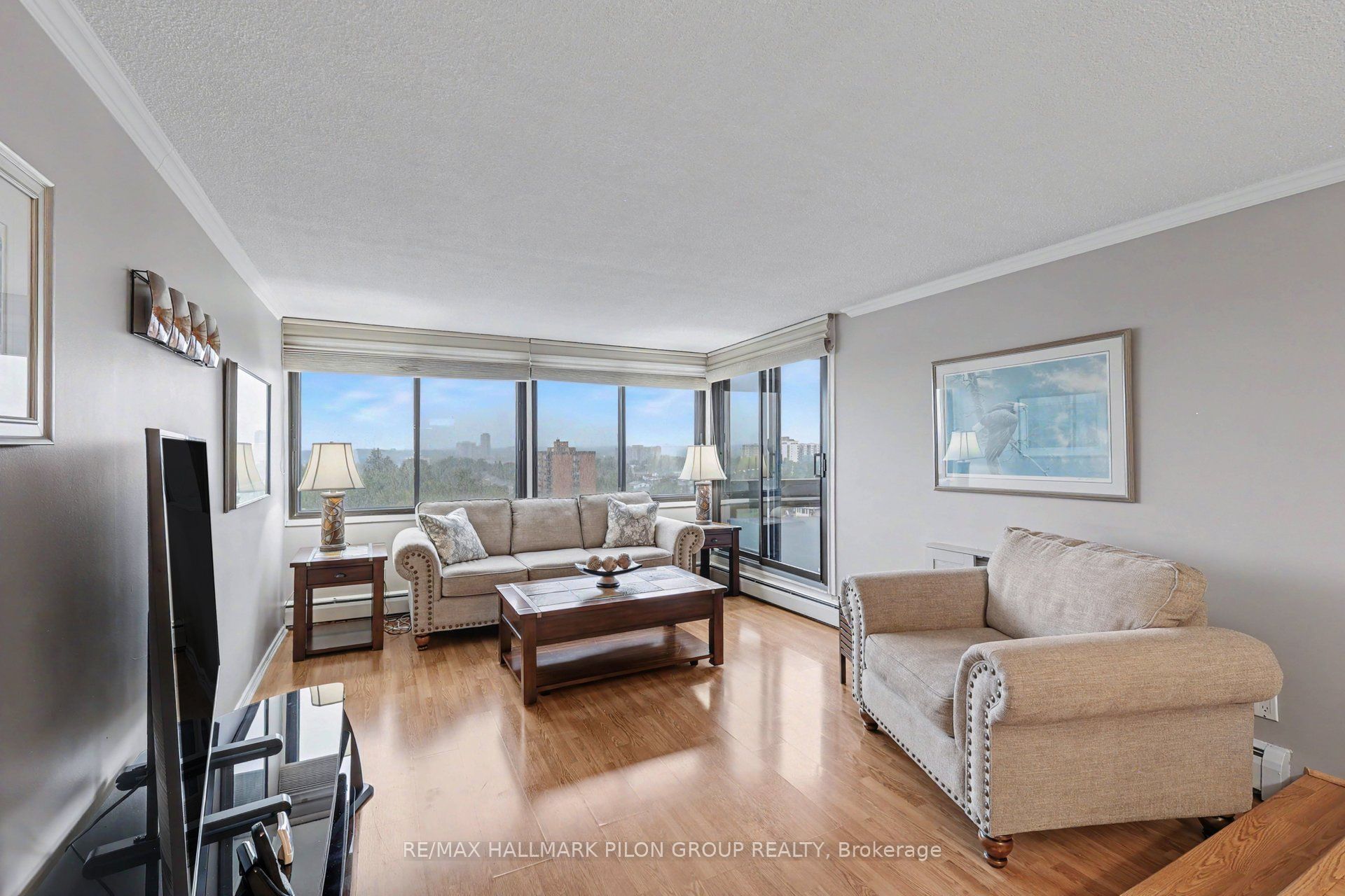 415 Greenview Avenue 1305, Britannia - Lincoln Heights and Area, ON K2B 8G5 photo 2