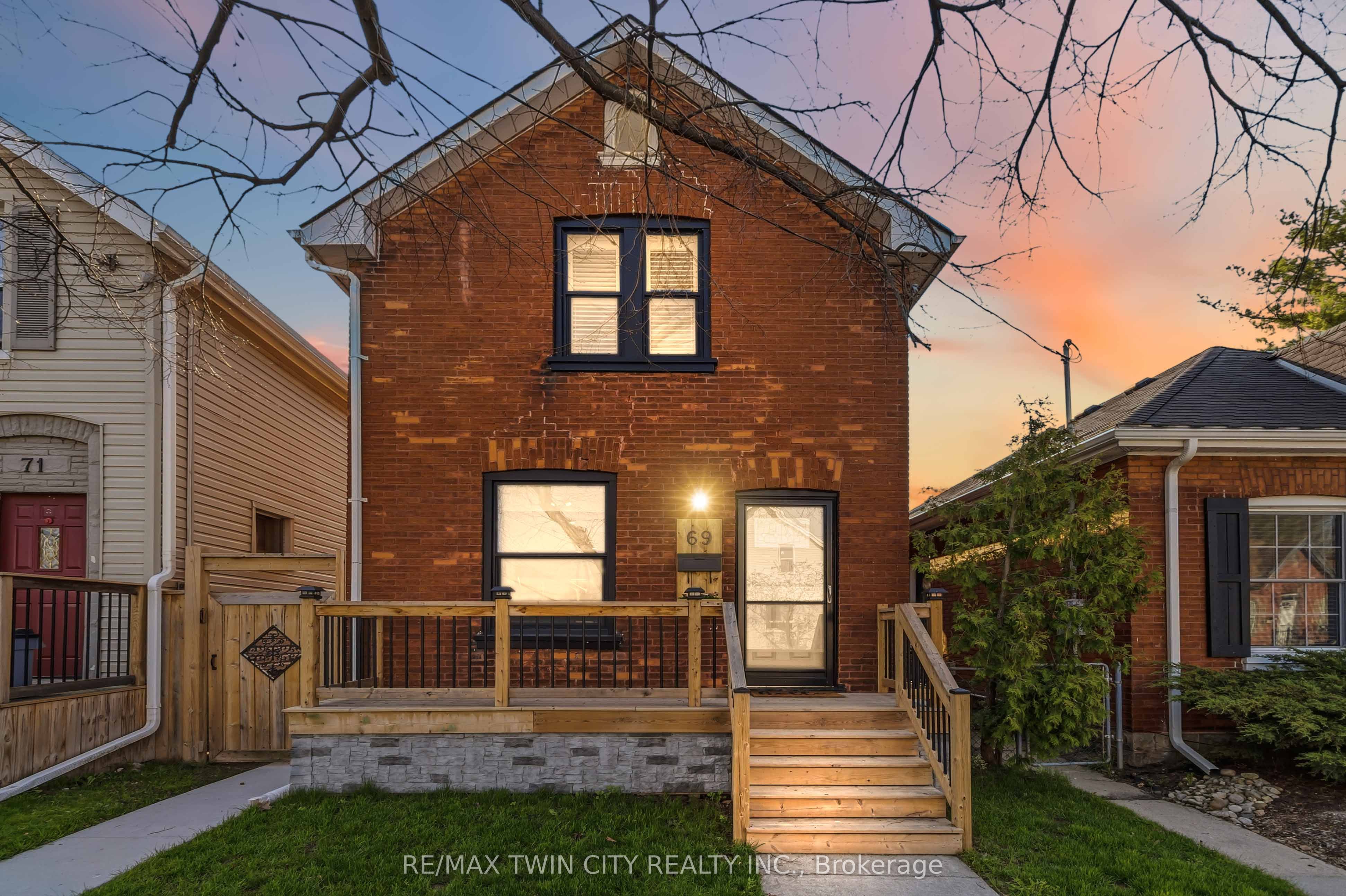 69 St Paul Avenue, Brantford, ON N3T 4E7 photo 3