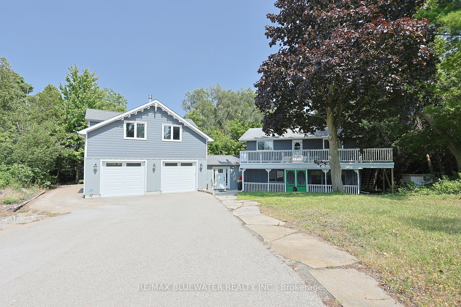 9994 Edward Street, Lambton Shores, ON N0M 2L0
