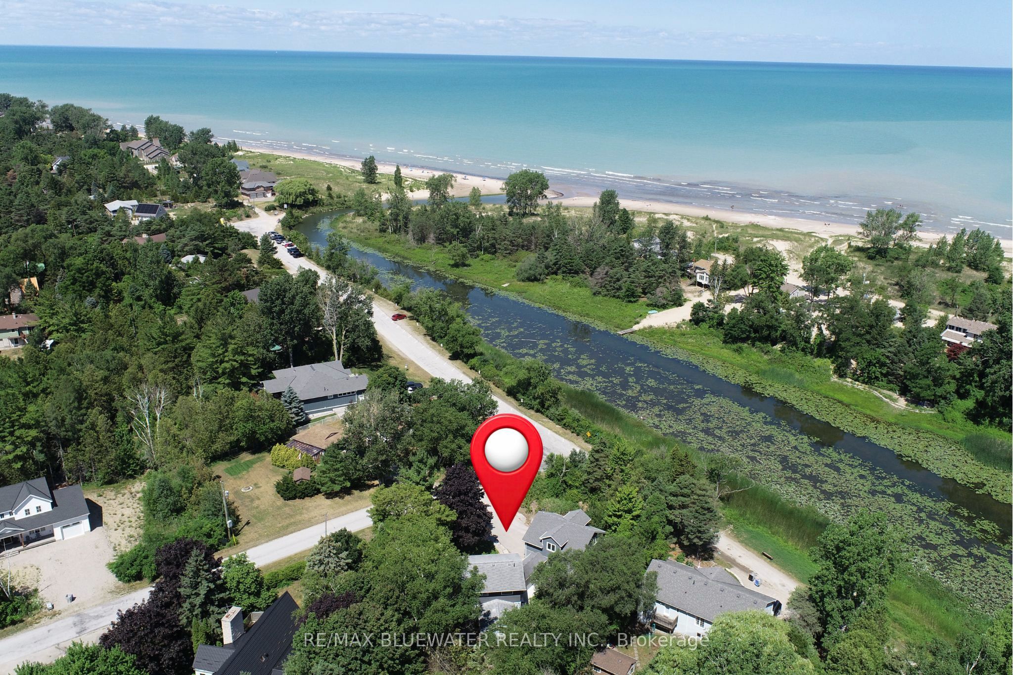 9994 Edward Street, Lambton Shores, ON N0M 2L0 photo 2