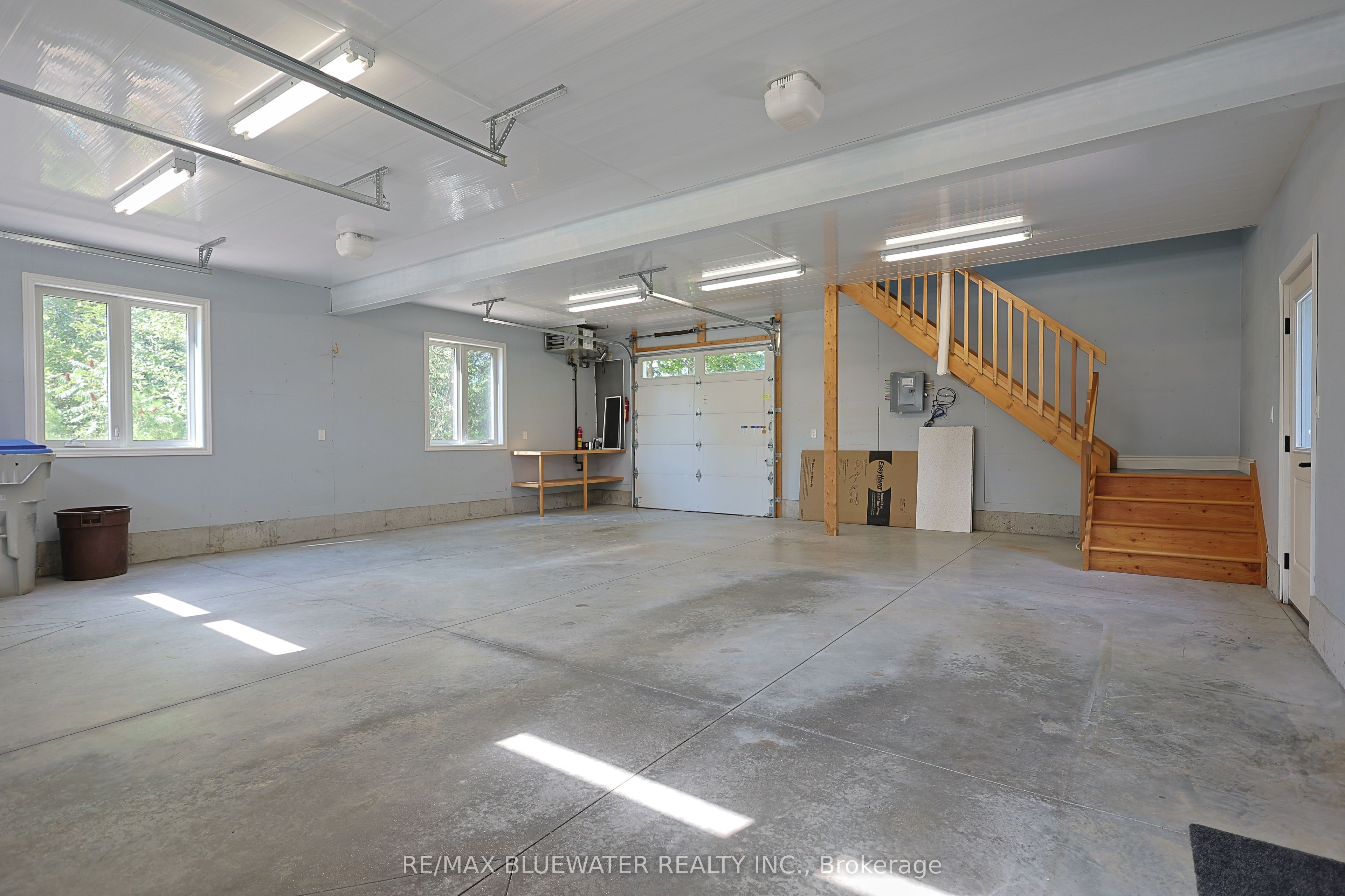 9994 Edward Street, Lambton Shores, ON N0M 2L0 photo 5