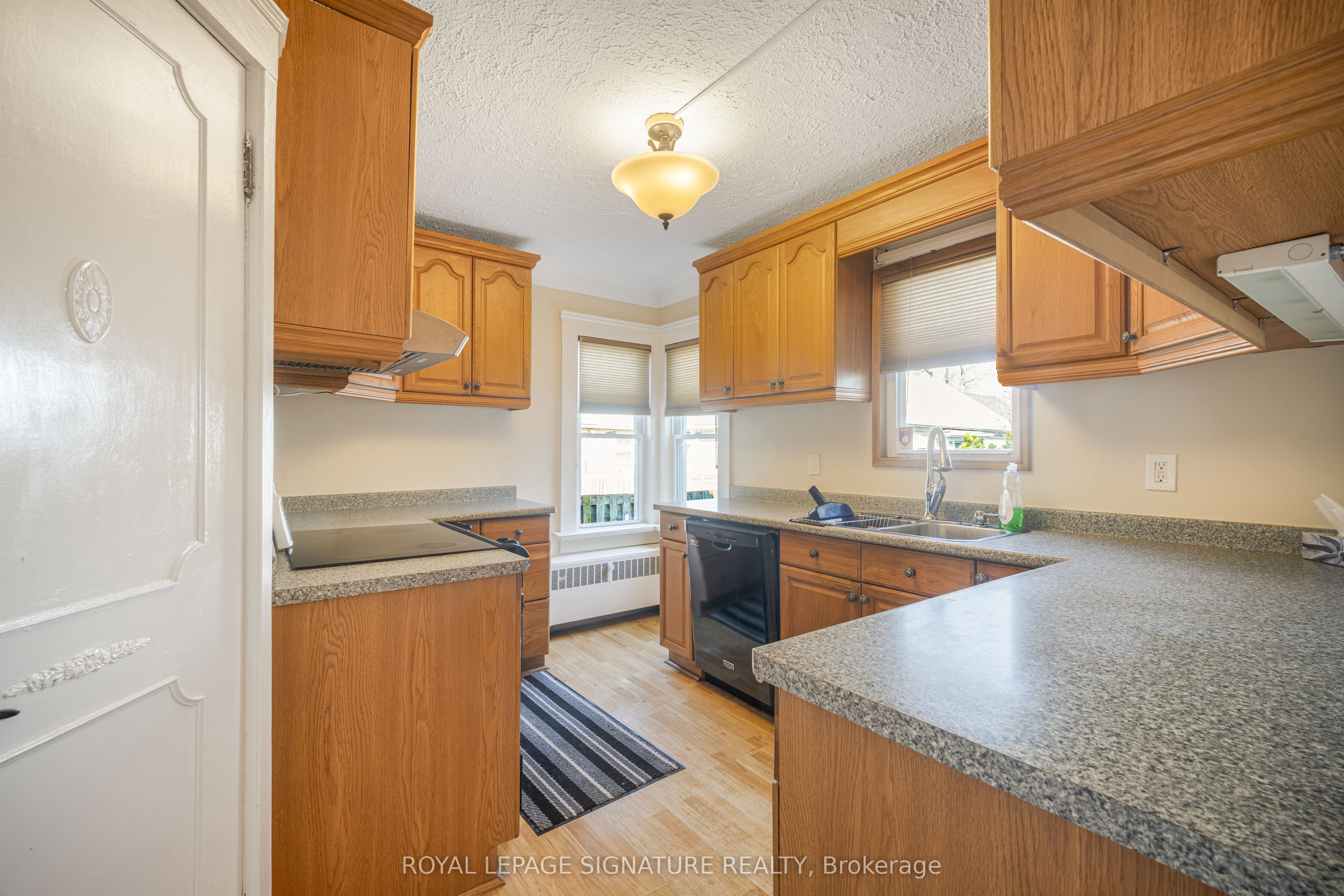 141 York Street, St. Catharines, ON L2R 6E8 photo 5