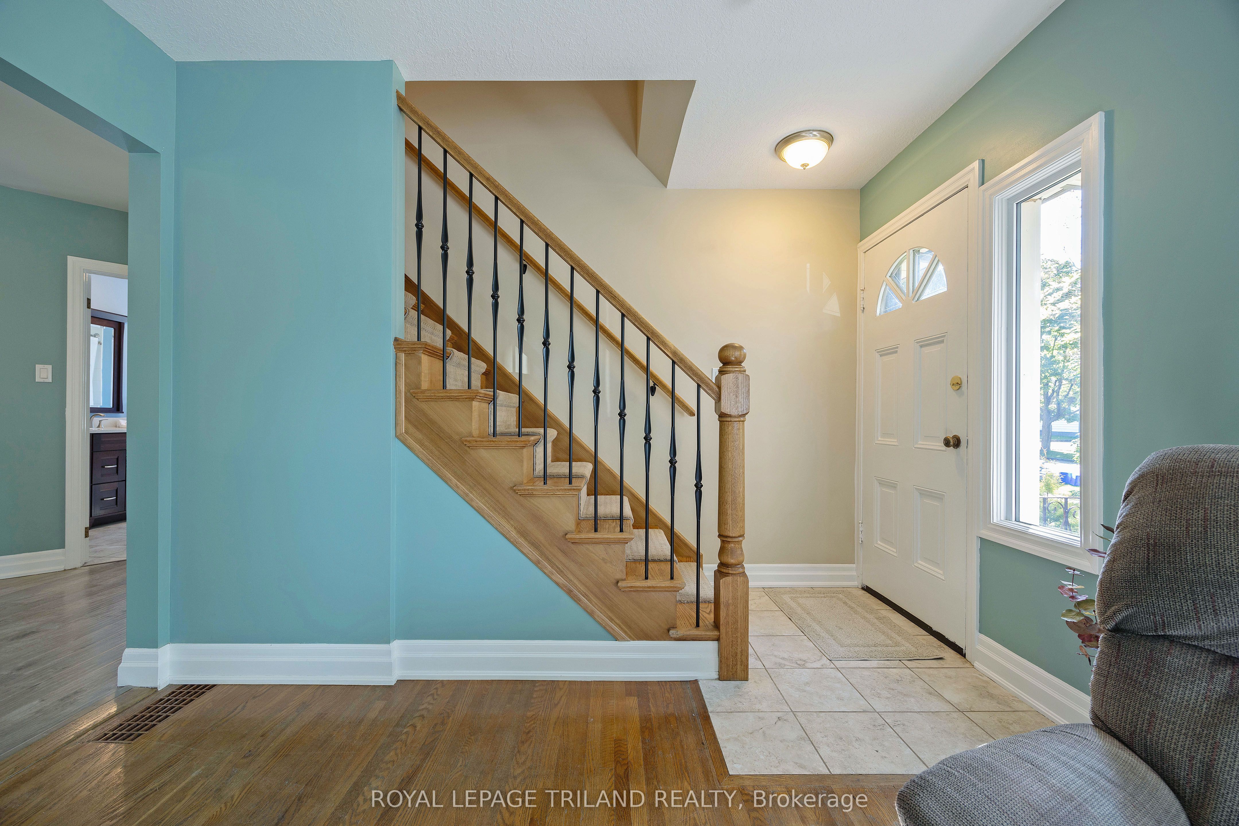 1874 Churchill Avenue, London East, ON N5W 2L6 photo 4