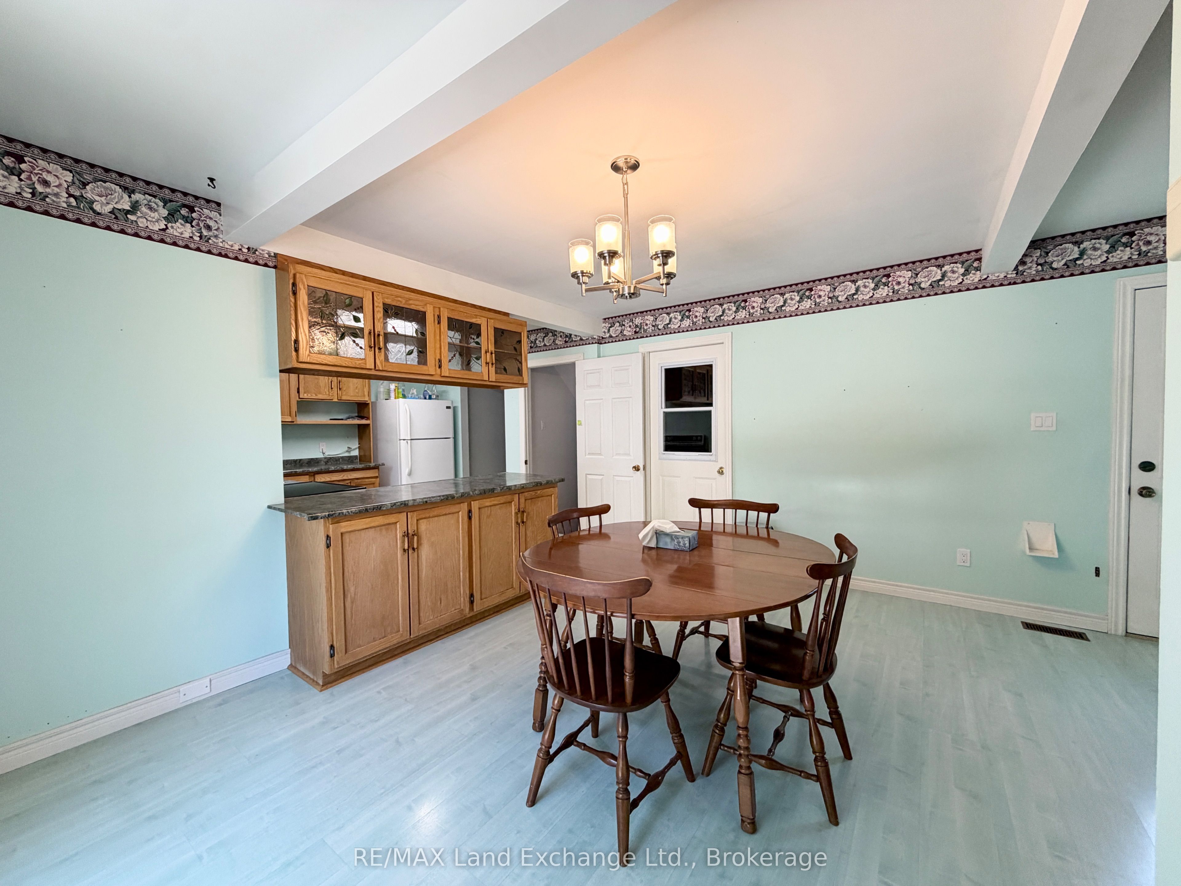359 Crawford Street, Saugeen Shores, ON N0H 2C2 photo 5
