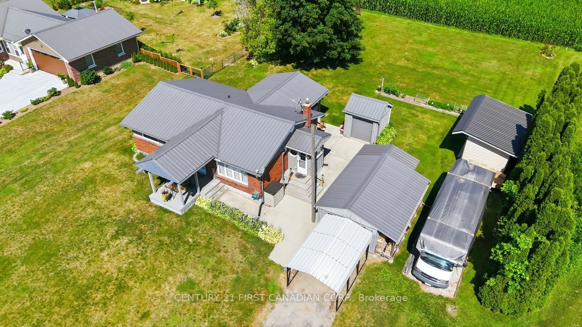22656 Queens Line, West Elgin, ON N0L 2C0 photo 5
