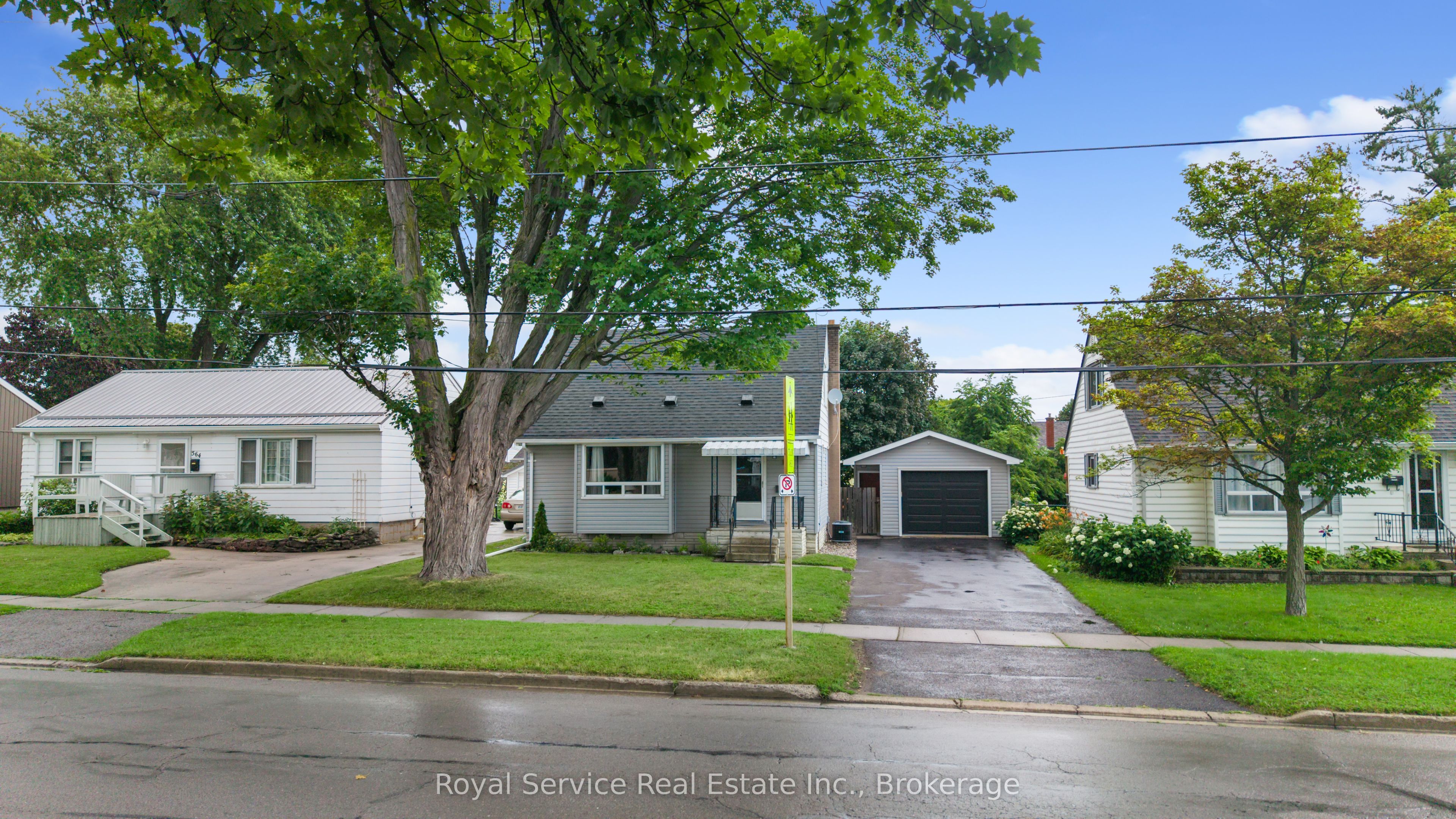 558 Burnham Street, Cobourg, ON K9A 2X1 photo 3