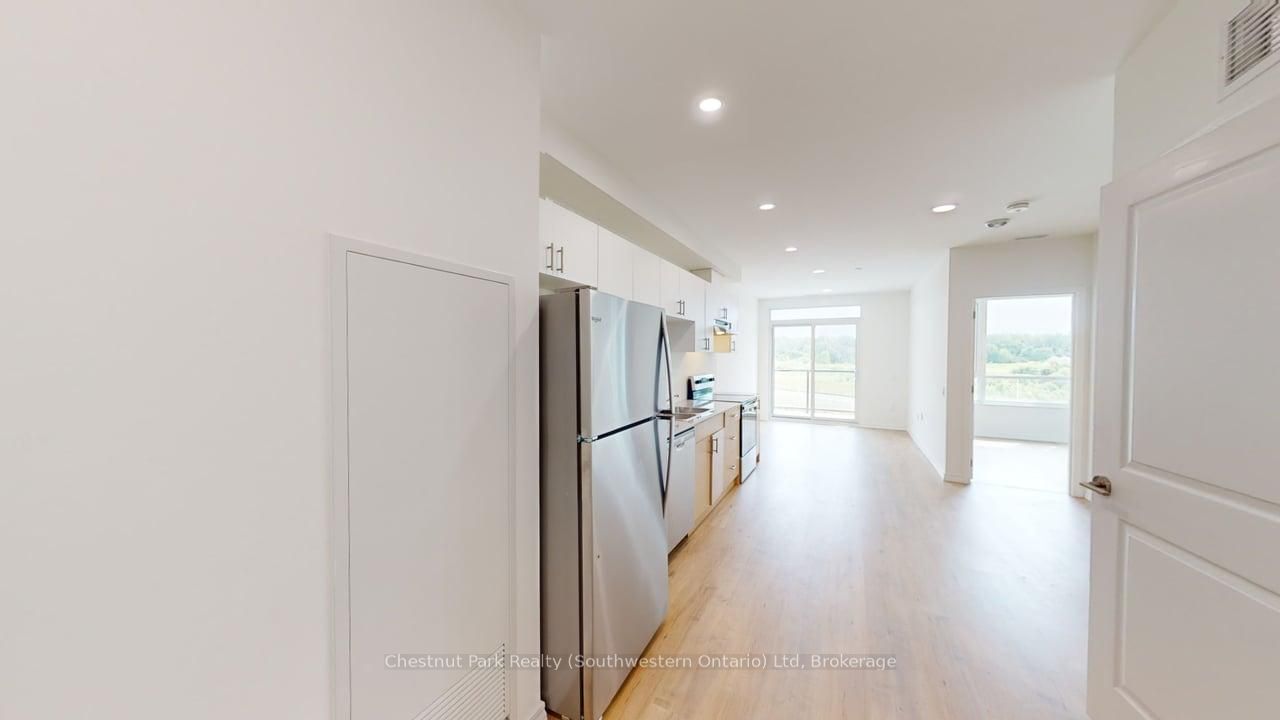 181 ELMIRA Road S 708, Guelph, ON N1K 1R2 photo 2