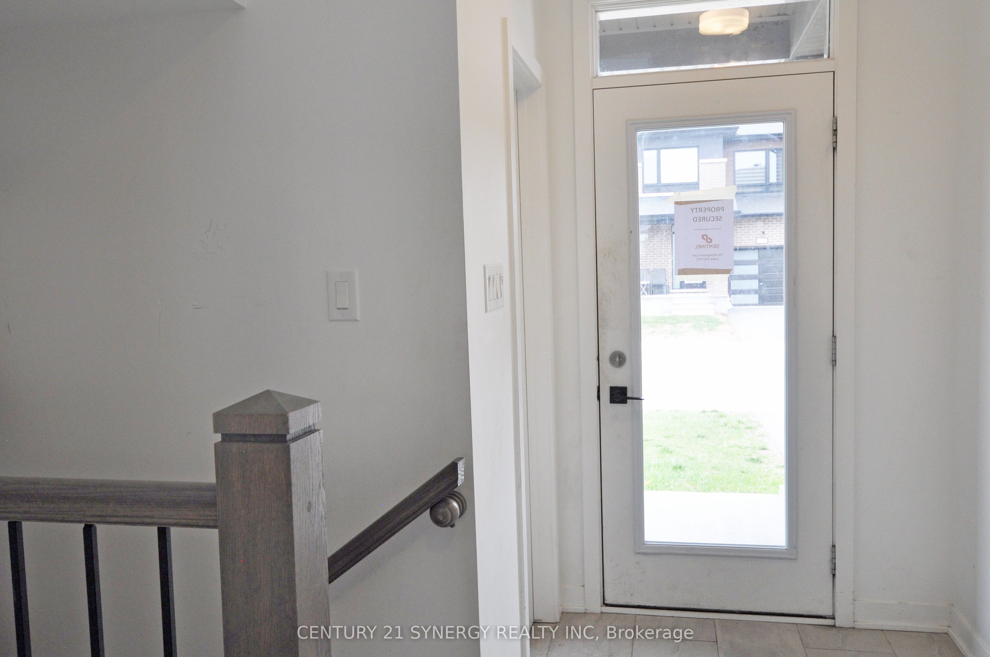 284 Ormiston Crescent, Barrhaven, ON K2J 7E4 photo 2