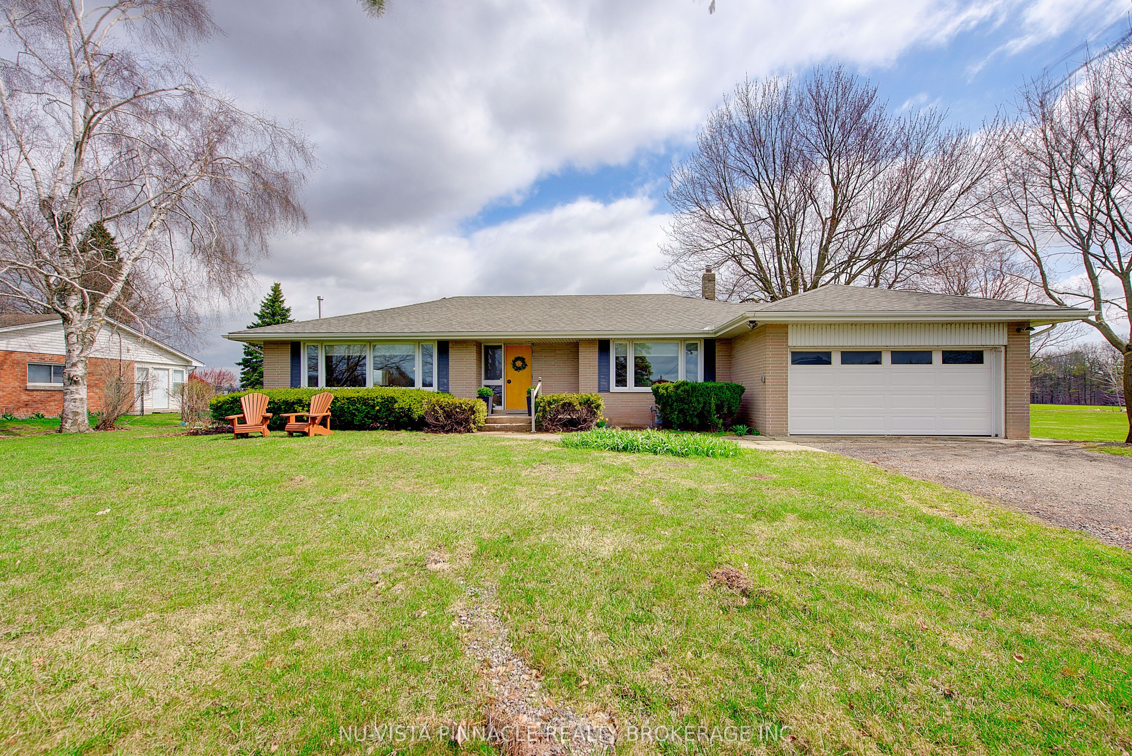 21752 Richmond Street, Middlesex Centre, ON N5X 4B2 photo 3