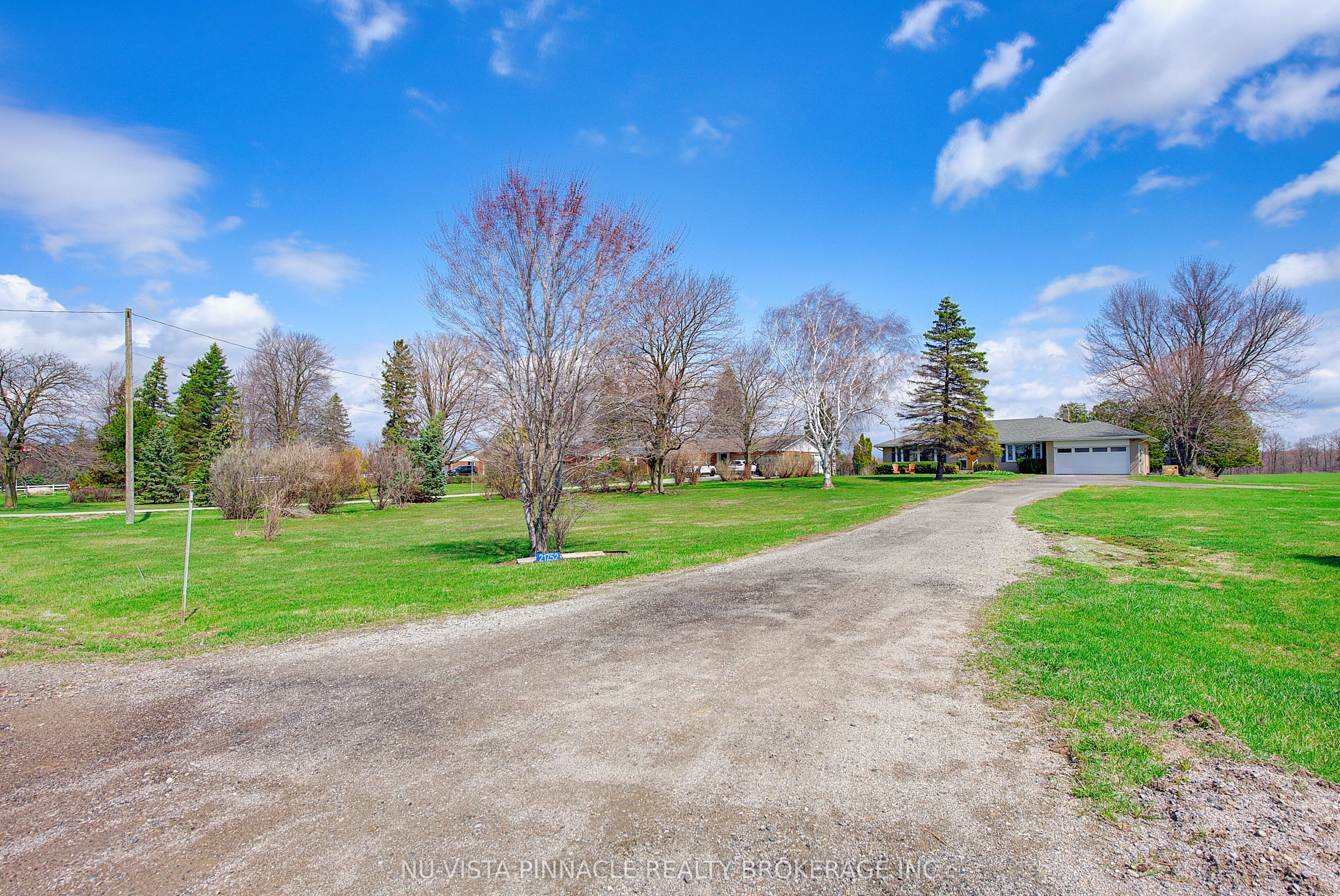 21752 Richmond Street, Middlesex Centre, ON N5X 4B2 photo 4