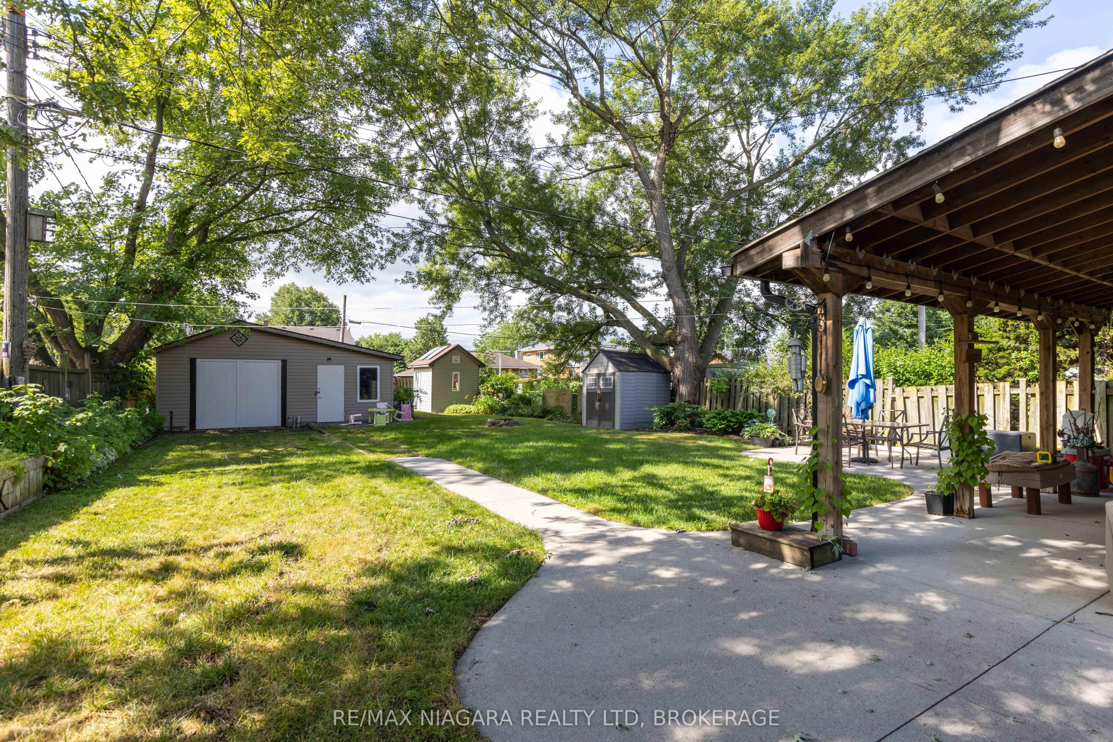93 First Street, Welland, ON L3B 4R8 photo 3