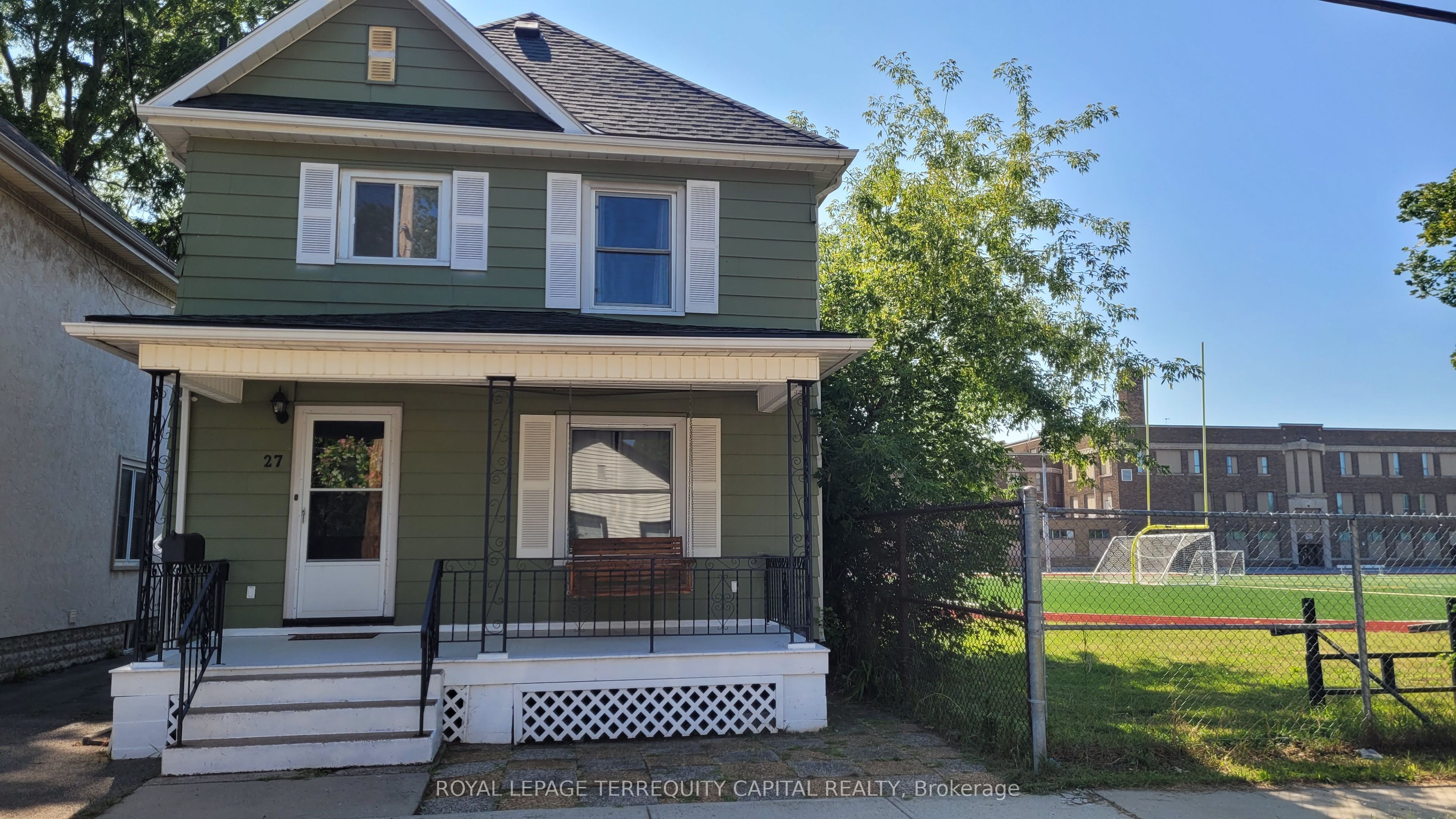 27 Woodland Avenue, St. Catharines, ON L2R 5A1