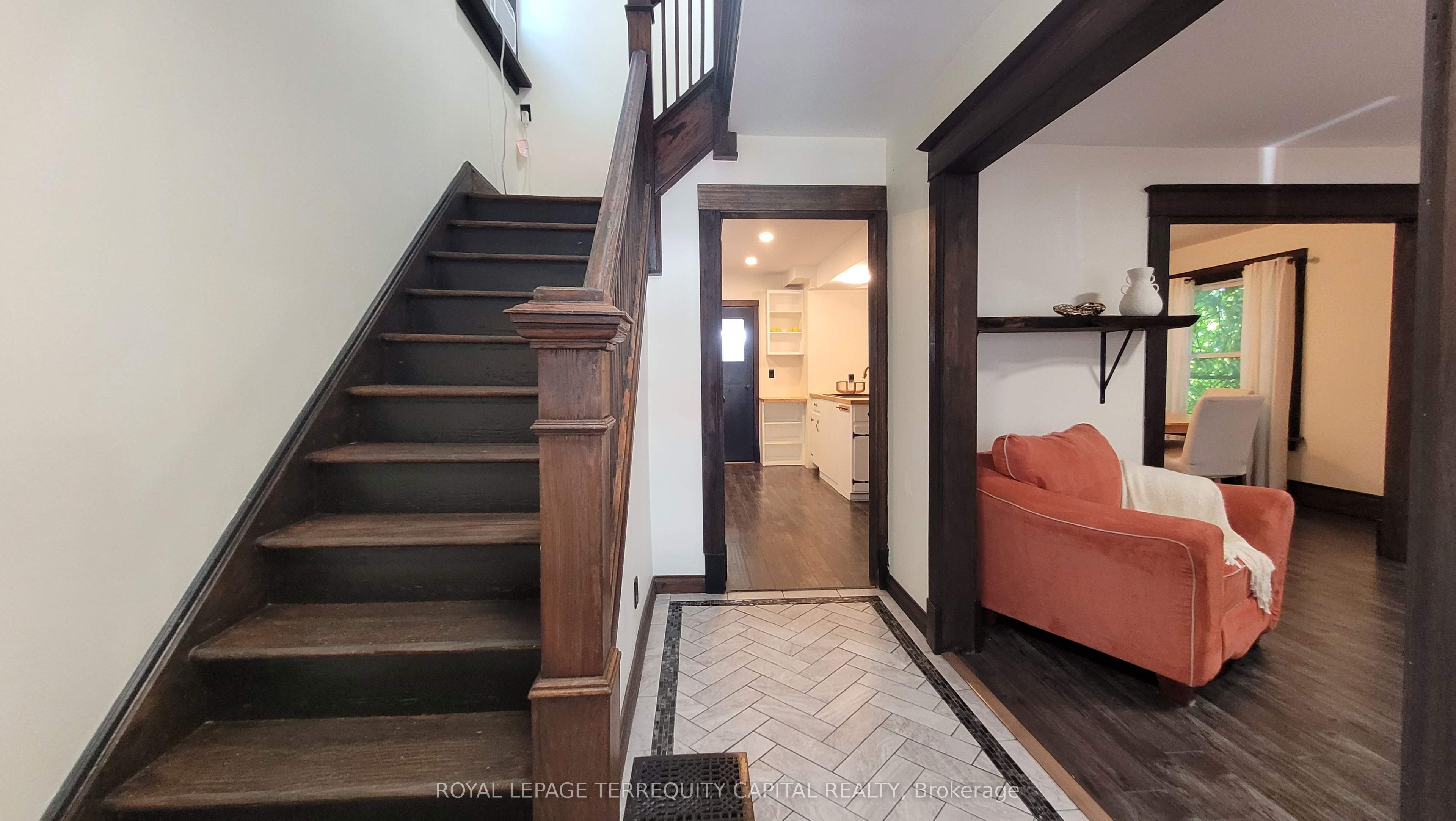 27 Woodland Avenue, St. Catharines, ON L2R 5A1 photo 2