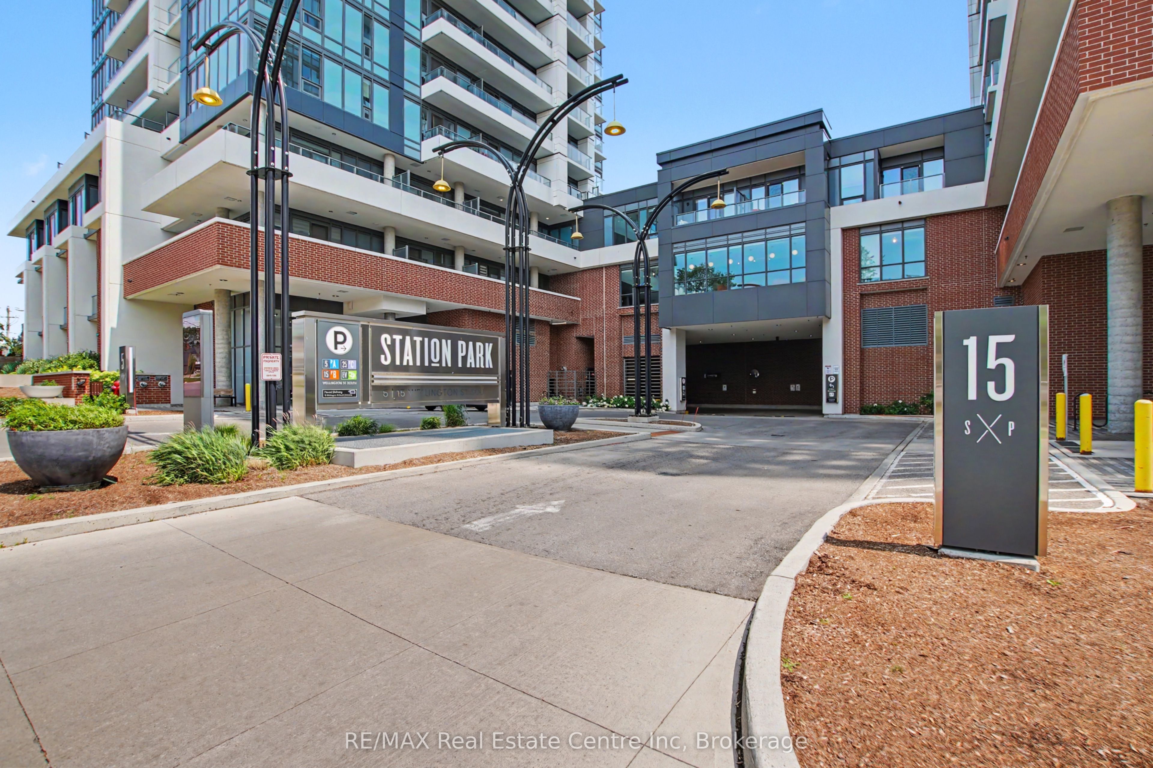 15 Wellington Street 2214, Kitchener, ON N2G 0E4 photo 4