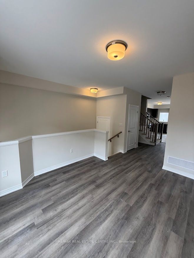 660 Colborne Street W 147, Brantford, ON N3T 0Y7 photo 4