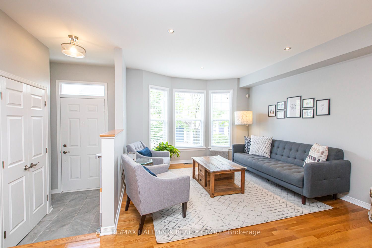 55 Jardin Private, Manor Park - Cardinal Glen and Area, ON K1K 4W1 photo 4