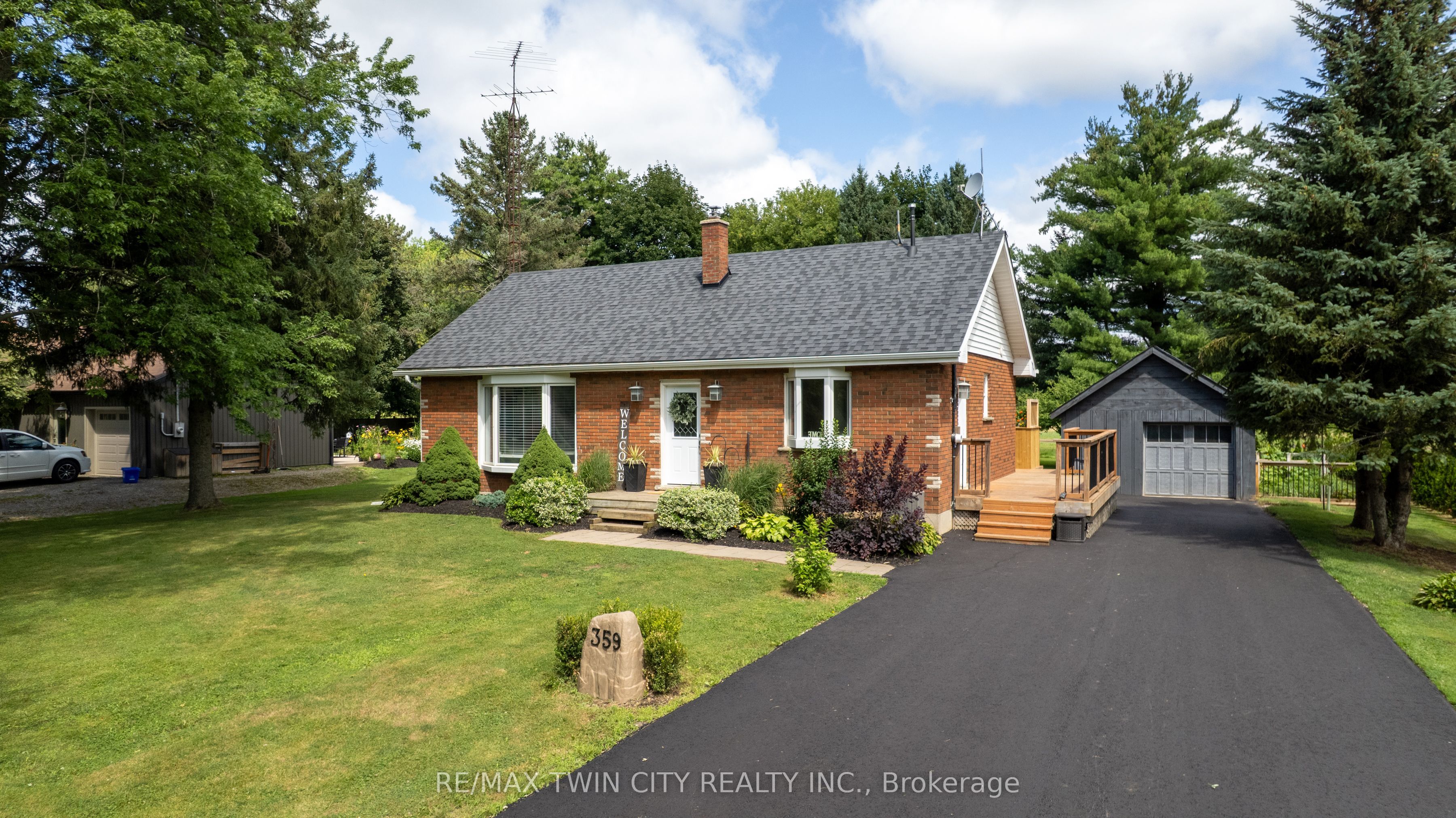 359 German School Road, Brant, ON N3L 3E1