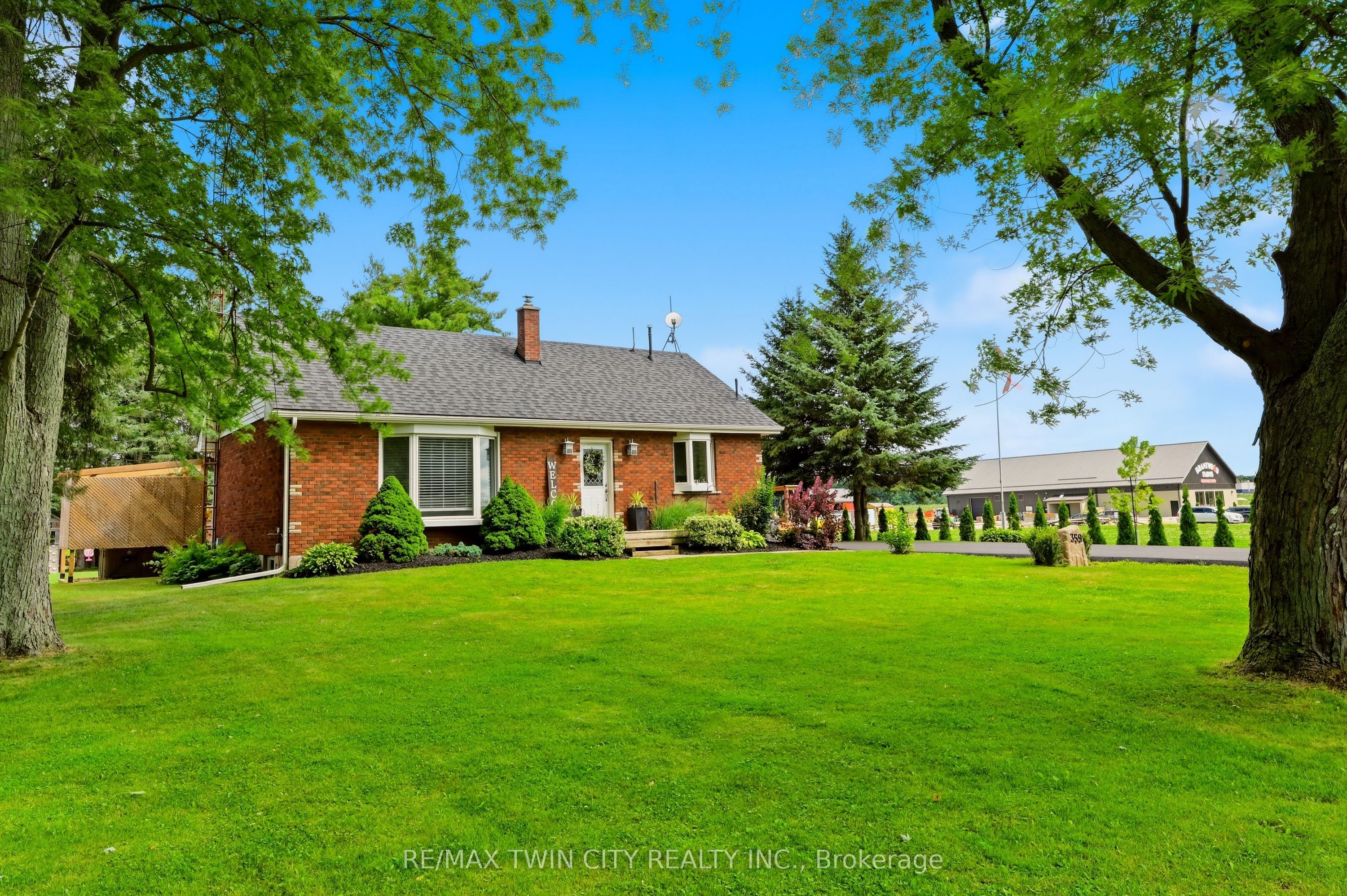 359 German School Road, Brant, ON N3L 3E1 photo 2