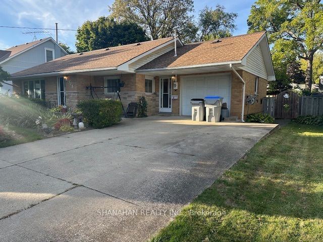 575 Front Street, Warwick, ON N0M 2S0 photo 2