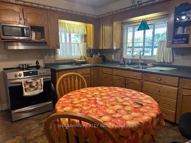 575 Front Street, Warwick, ON N0M 2S0 photo 5