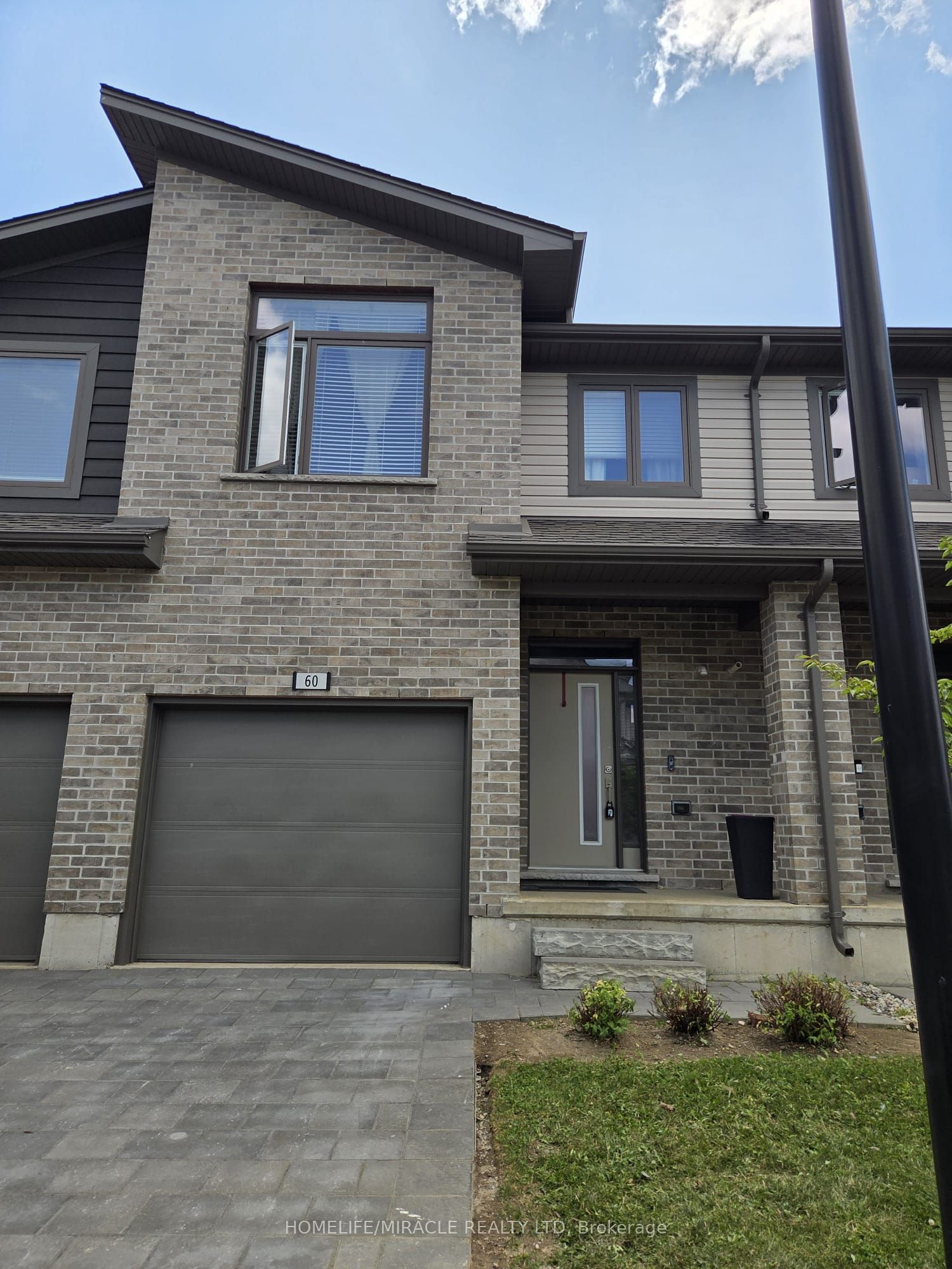 2070 Meadowgate Boulevard 60, London South, ON N6M 0H5