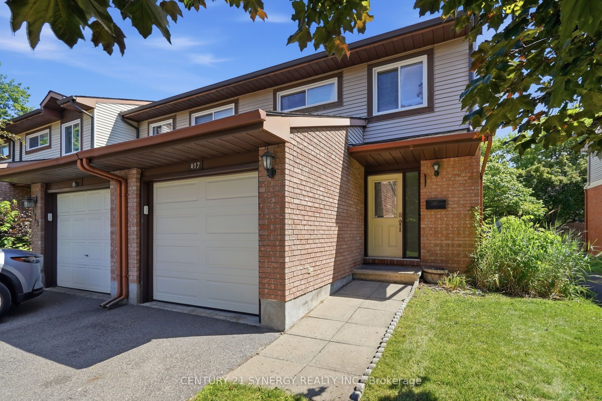 417 Sandhamn Private, Hunt Club - South Keys and Area, ON K1T 2Y9