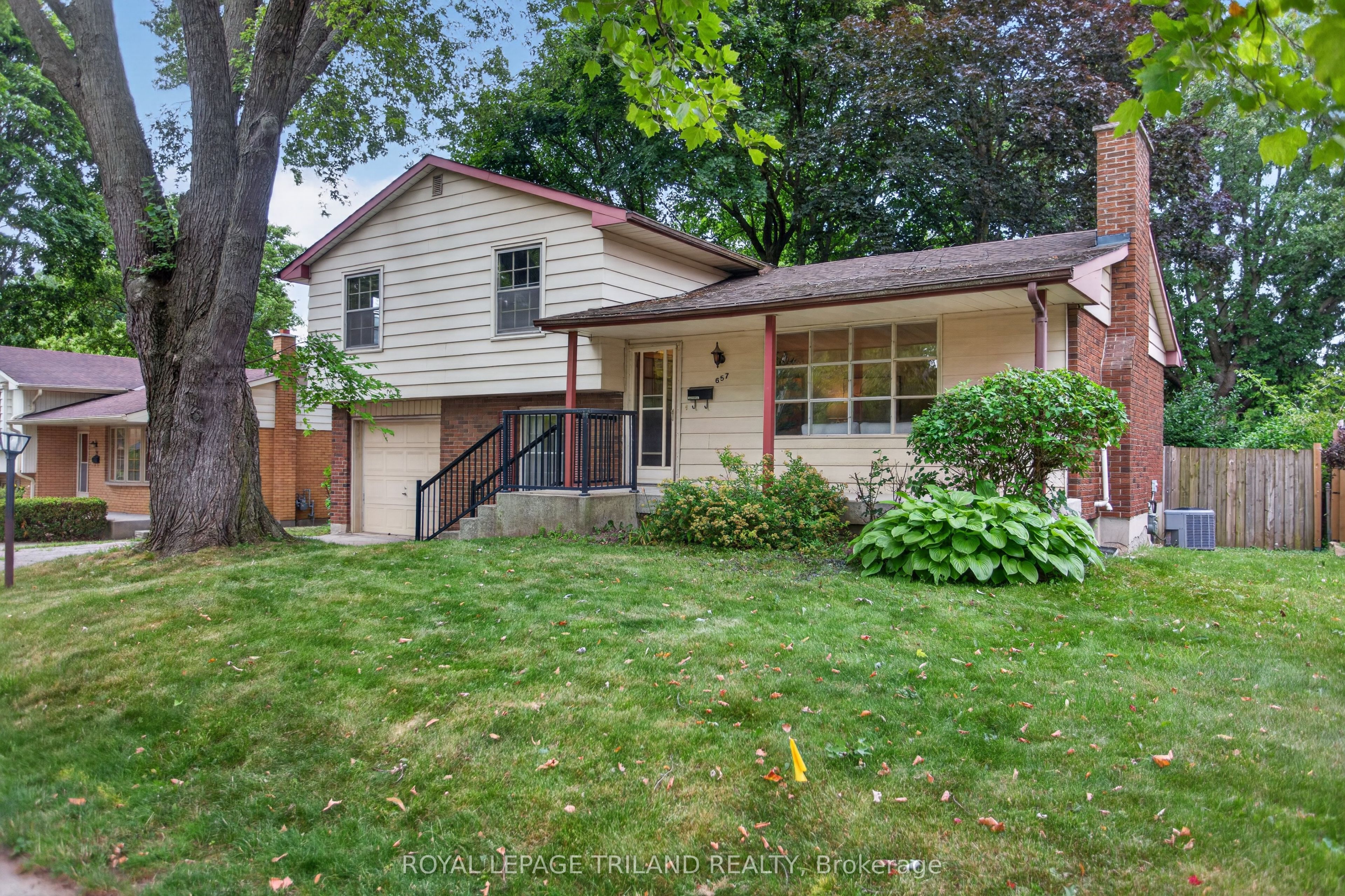 657 Viscount Road, London South, ON N6J 2Y4