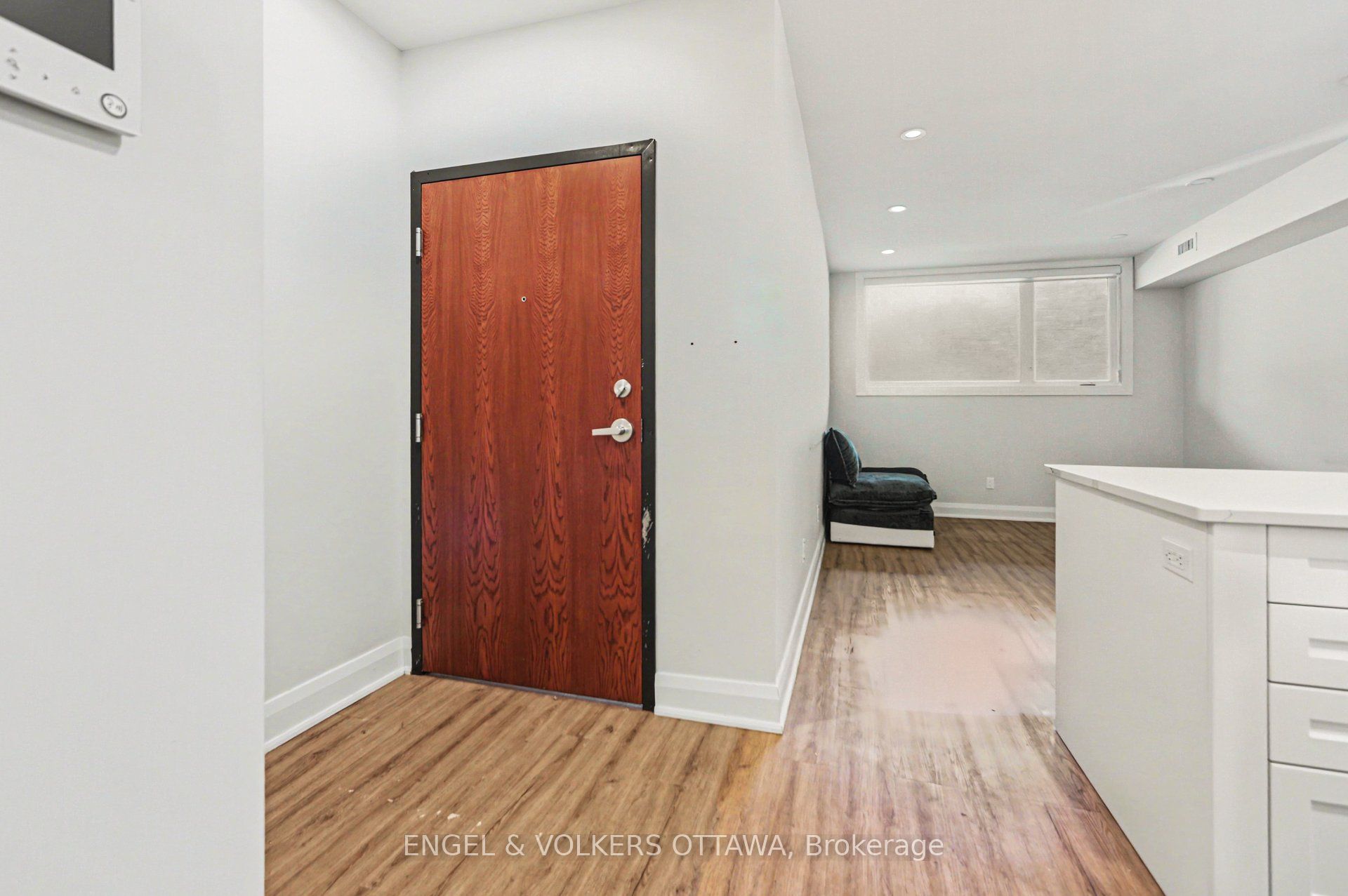 35 Monk Street 1, Glebe - Ottawa East and Area, ON K1S 3Y7 photo 2
