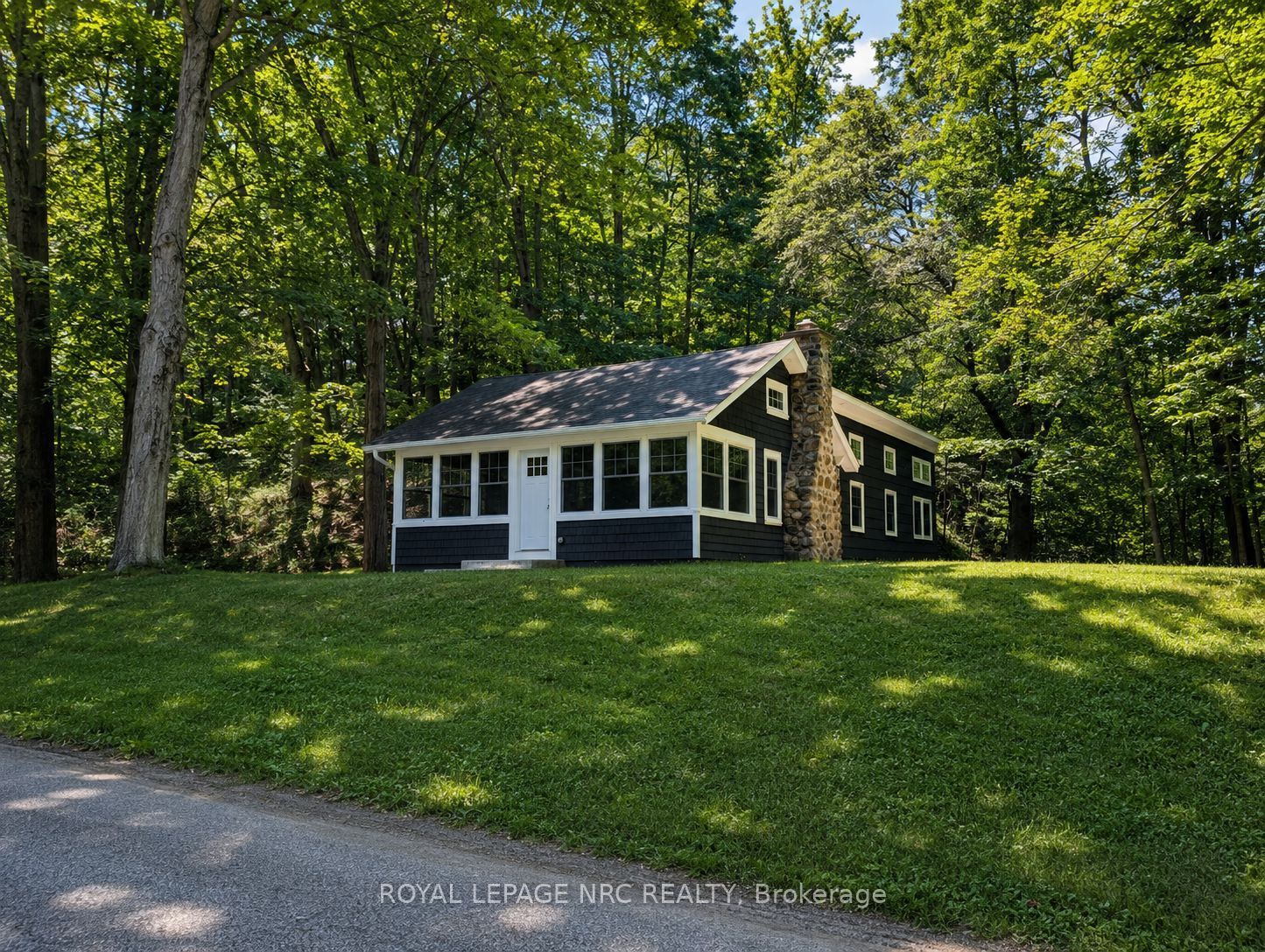 212 S Holloway Bay Road S, Port Colborne, ON L0S 1R0 photo 2