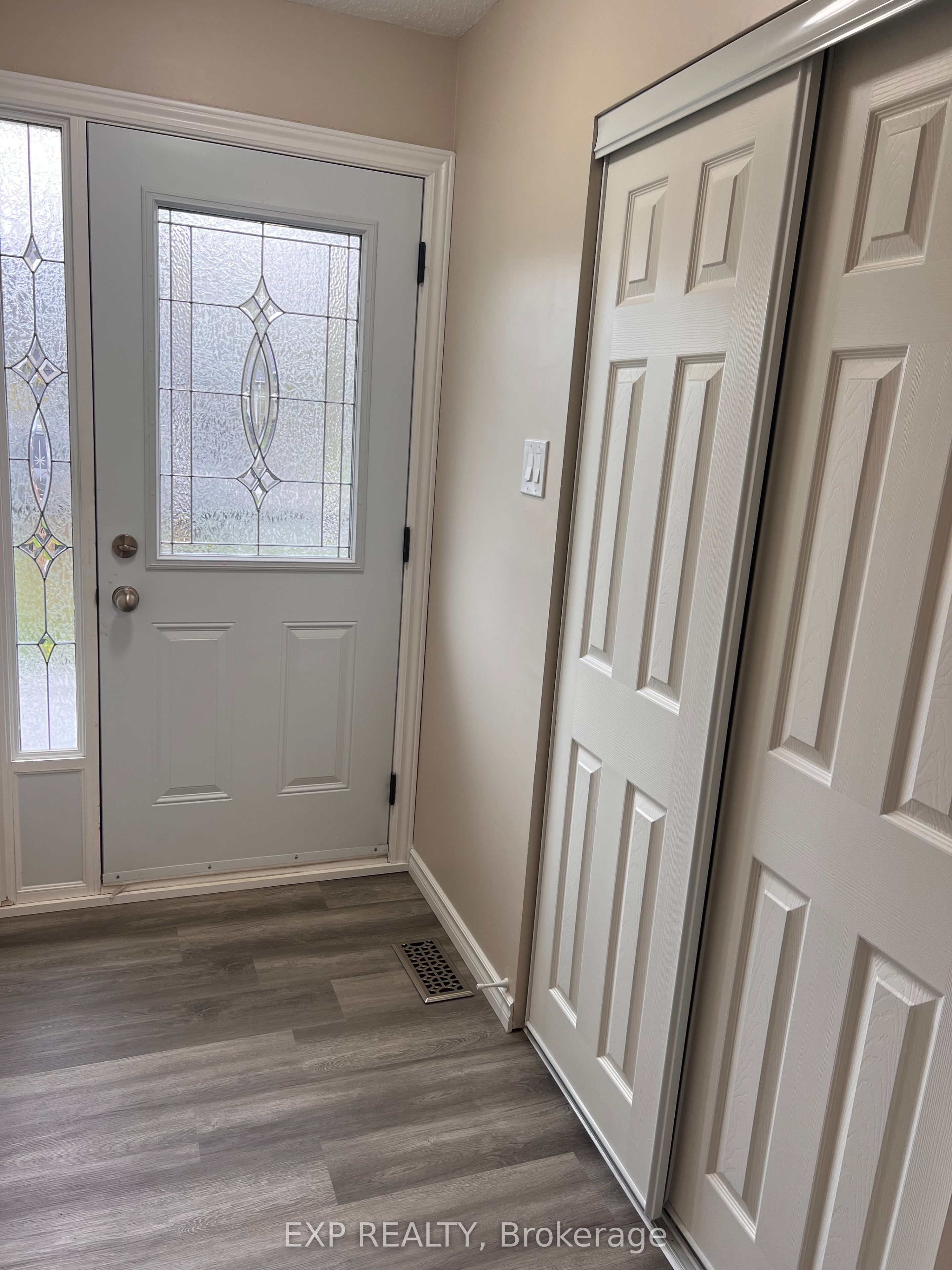 17 Canfield Road 1, Crystal Bay - Rocky Point - Bayshore, ON K2H 5S7 photo 3