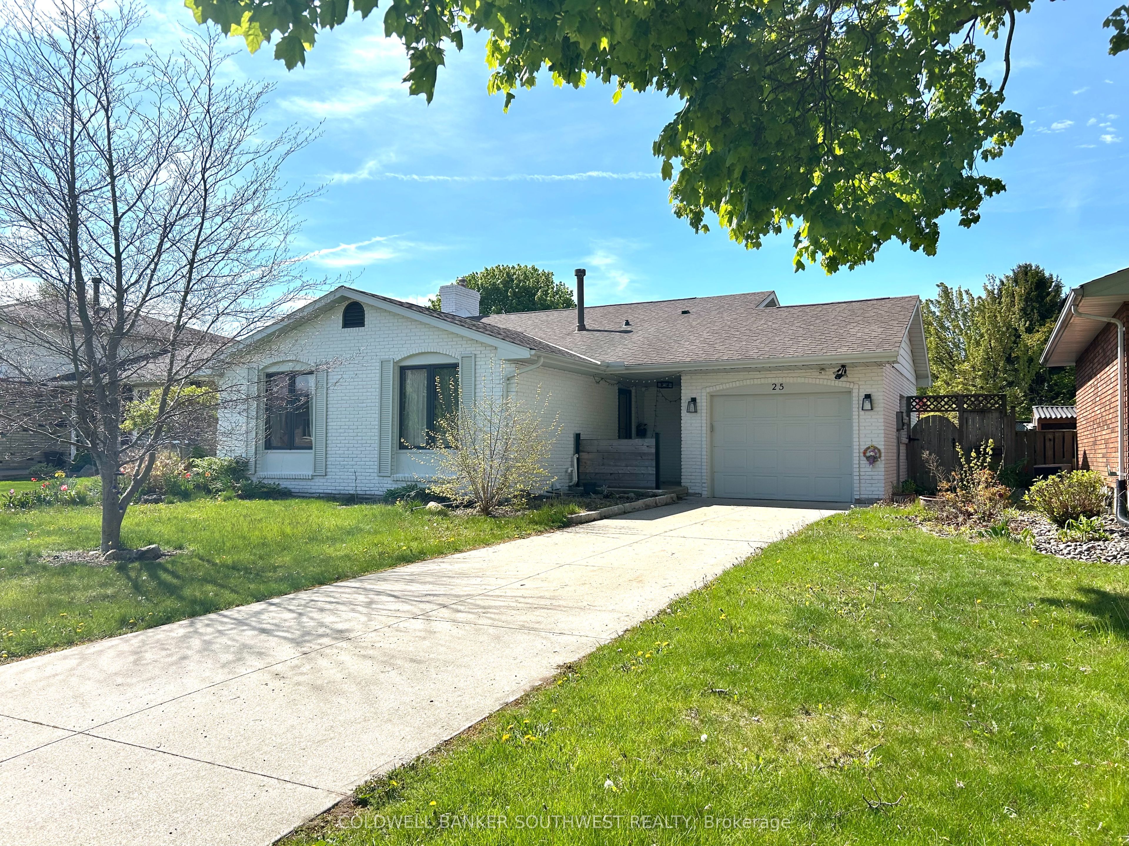 25 Durco Avenue, Sarnia, ON N7S 4N3 photo 3