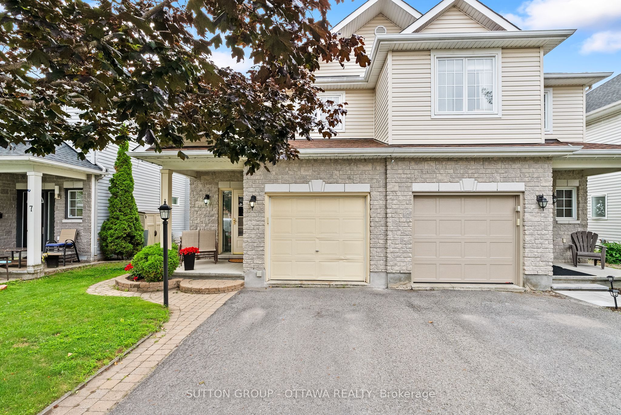 9 Alameda Way, Barrhaven, ON K2J 4Z3 photo 2