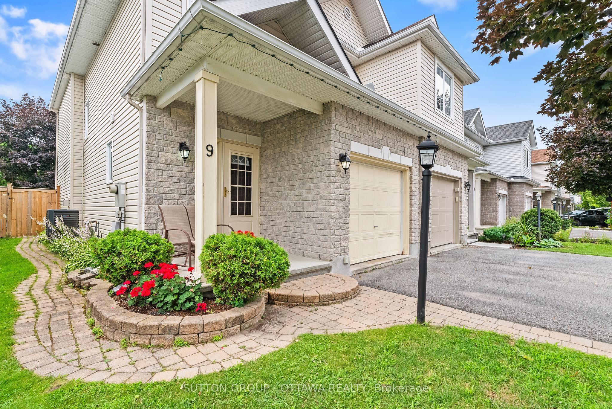 9 Alameda Way, Barrhaven, ON K2J 4Z3 photo 3